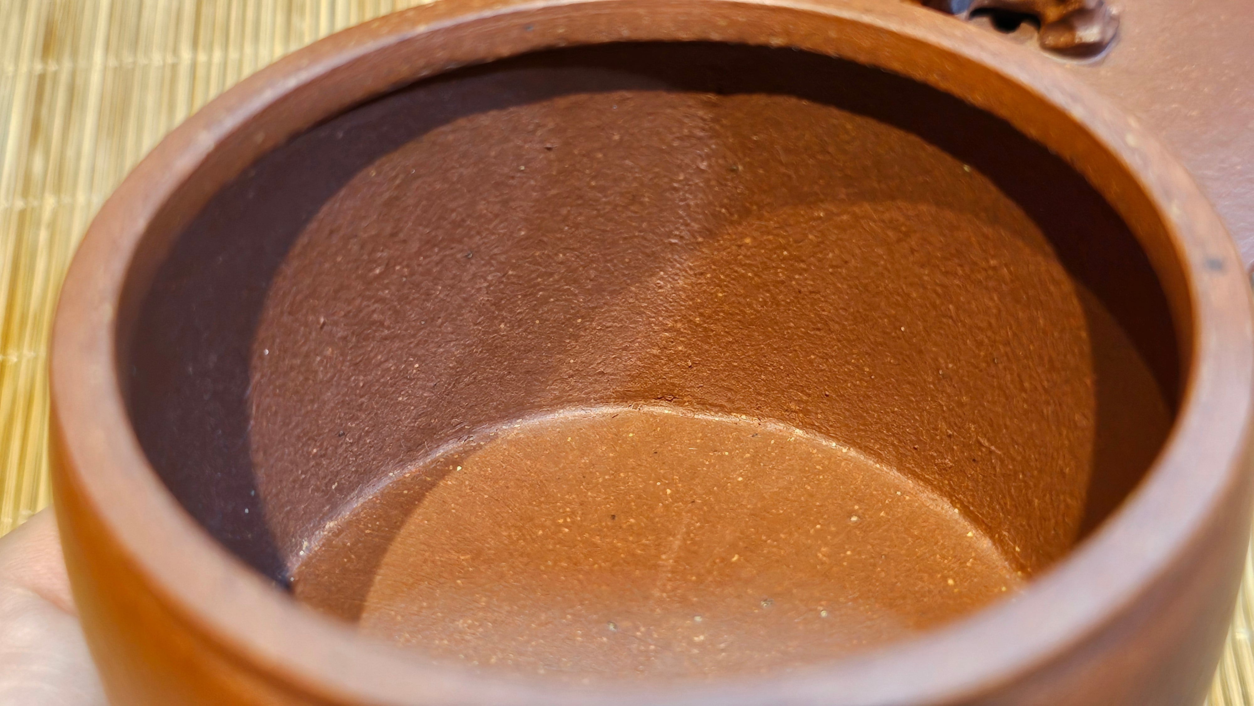 Han Wa 汉瓦 (Tai Hu Shi Knob 太湖石钮), 144.3ml, Hong Jiang Po Ni, by Craftsman Chen Gui Zhi (Red JiangPoNi rarer than Yellow JiangPoNi, XiaoMeiYao & ZhaoZhuang ZhuNi)~Congratulations to Ms J.P.! 14058hrs 16th August 2025! Salem, OR!