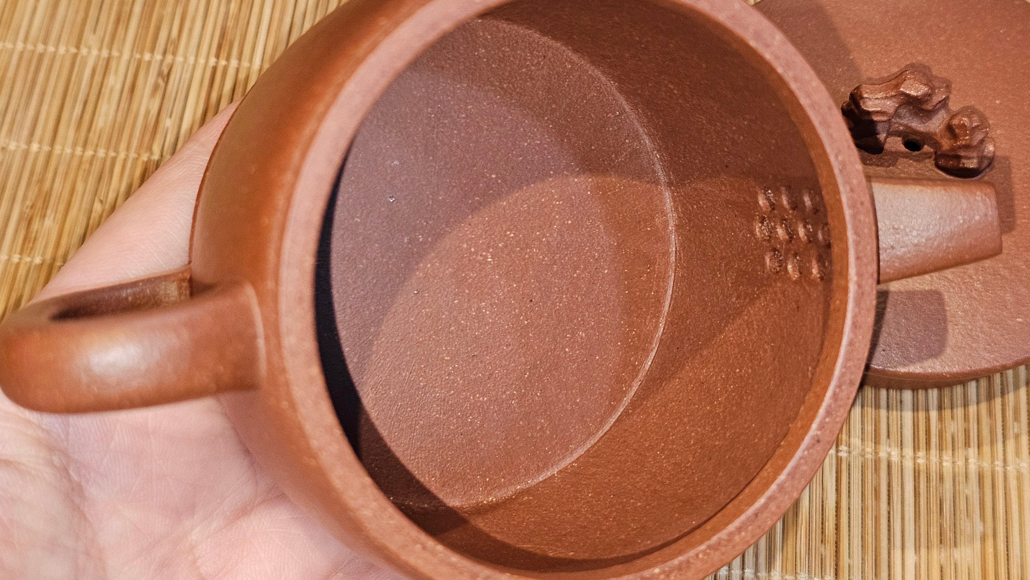 Han Wa 汉瓦 (Tai Hu Shi Knob 太湖石钮), 144.3ml, Hong Jiang Po Ni, by Craftsman Chen Gui Zhi (Red JiangPoNi rarer than Yellow JiangPoNi, XiaoMeiYao & ZhaoZhuang ZhuNi)~Congratulations to Ms J.P.! 14058hrs 16th August 2025! Salem, OR!