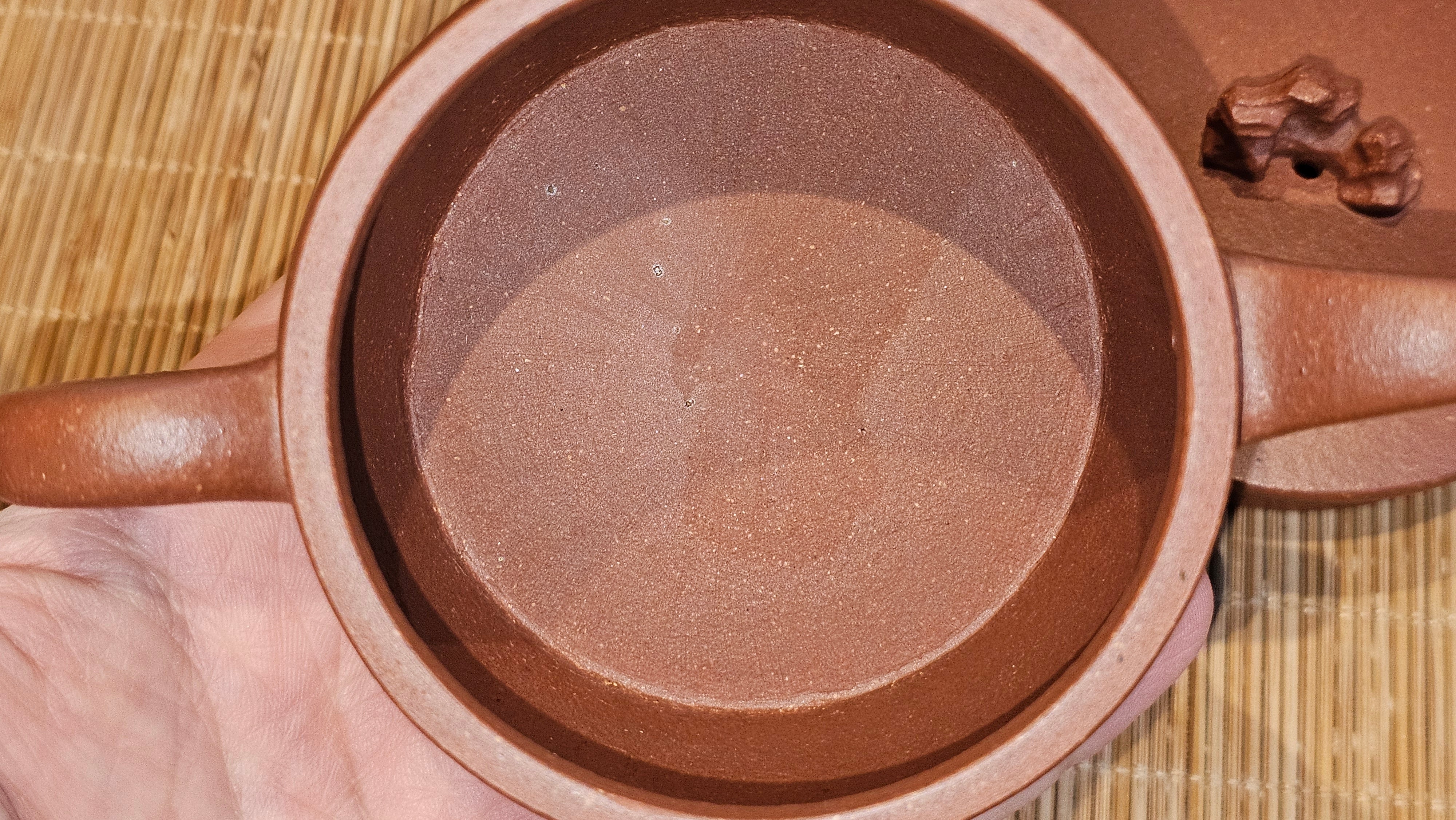 Han Wa 汉瓦 (Tai Hu Shi Knob 太湖石钮), 144.3ml, Hong Jiang Po Ni, by Craftsman Chen Gui Zhi (Red JiangPoNi rarer than Yellow JiangPoNi, XiaoMeiYao & ZhaoZhuang ZhuNi)~Congratulations to Ms J.P.! 14058hrs 16th August 2025! Salem, OR!