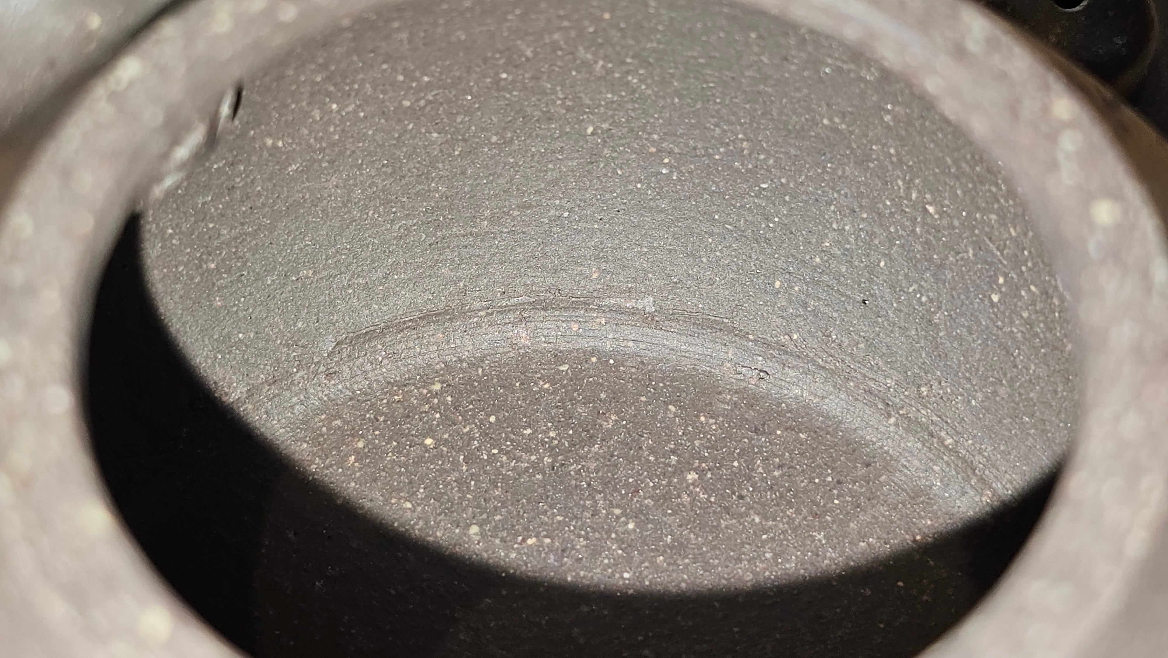 Du Zhi Hu《笃志壶》, 171.6ml, Hei Zi Ni 黑紫泥, by our Craftsman Zhang Huan 张欢, Calligraphy and Plum Blossoms Engraving by Craftsman Yi Cheng 逸成 ~ Congratulations!to Ms S.M.! 1722hrs 14th August 2025, Velden! The Netherlands🇳🇱!