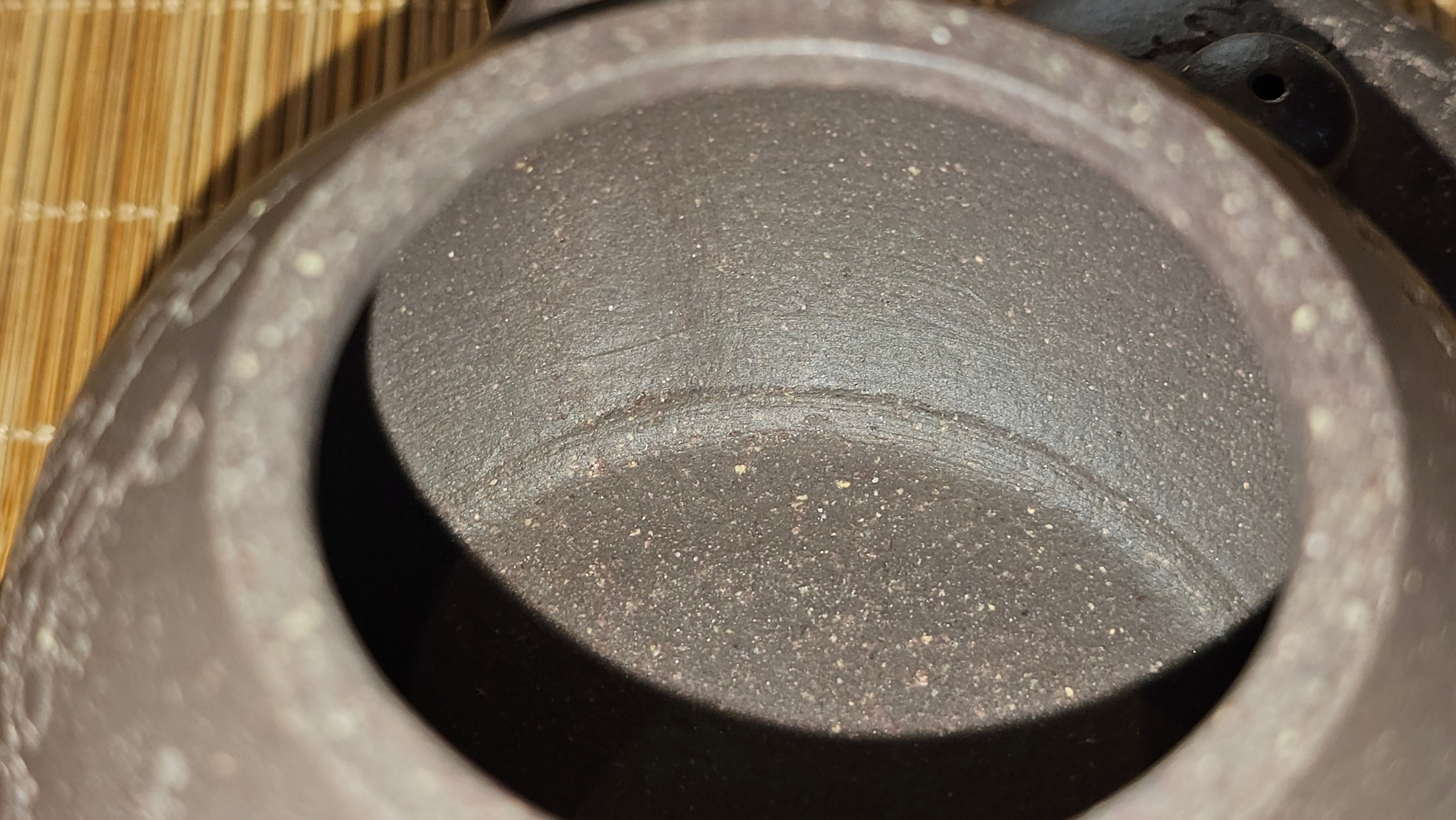 Du Zhi Hu《笃志壶》, 171.6ml, Hei Zi Ni 黑紫泥, by our Craftsman Zhang Huan 张欢, Calligraphy and Plum Blossoms Engraving by Craftsman Yi Cheng 逸成 ~ Congratulations!to Ms S.M.! 1722hrs 14th August 2025, Velden! The Netherlands🇳🇱!