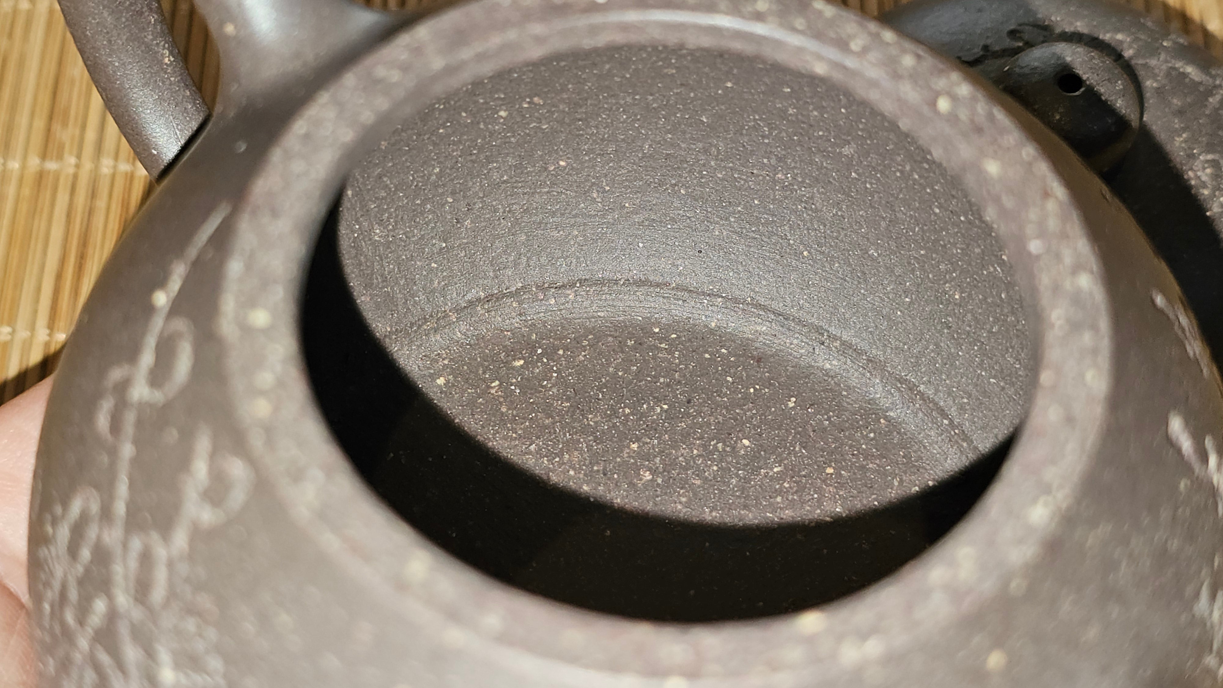 Du Zhi Hu《笃志壶》, 171.6ml, Hei Zi Ni 黑紫泥, by our Craftsman Zhang Huan 张欢, Calligraphy and Plum Blossoms Engraving by Craftsman Yi Cheng 逸成 ~ Congratulations!to Ms S.M.! 1722hrs 14th August 2025, Velden! The Netherlands🇳🇱!