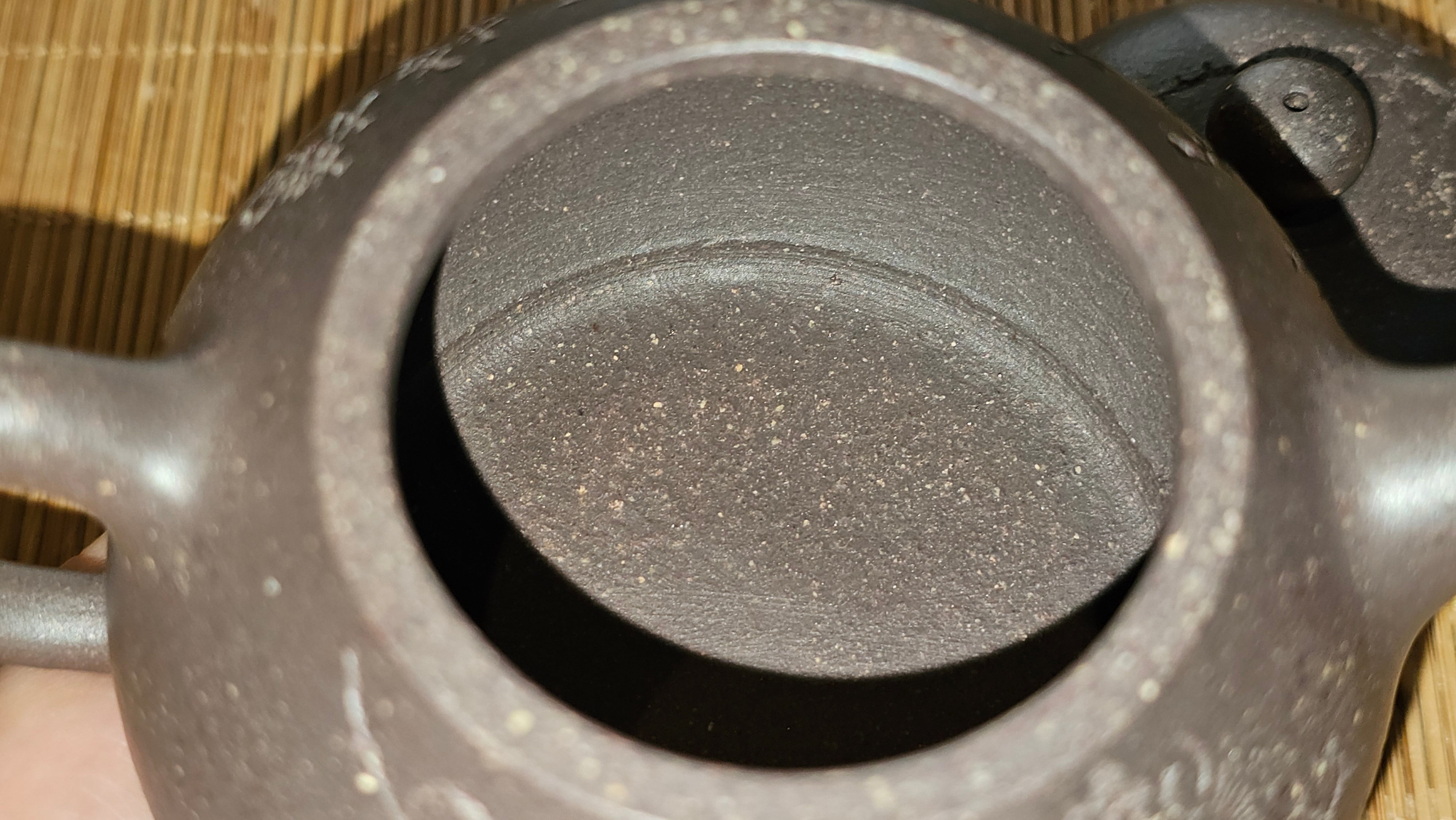 Du Zhi Hu《笃志壶》, 171.6ml, Hei Zi Ni 黑紫泥, by our Craftsman Zhang Huan 张欢, Calligraphy and Plum Blossoms Engraving by Craftsman Yi Cheng 逸成 ~ Congratulations!to Ms S.M.! 1722hrs 14th August 2025, Velden! The Netherlands🇳🇱!