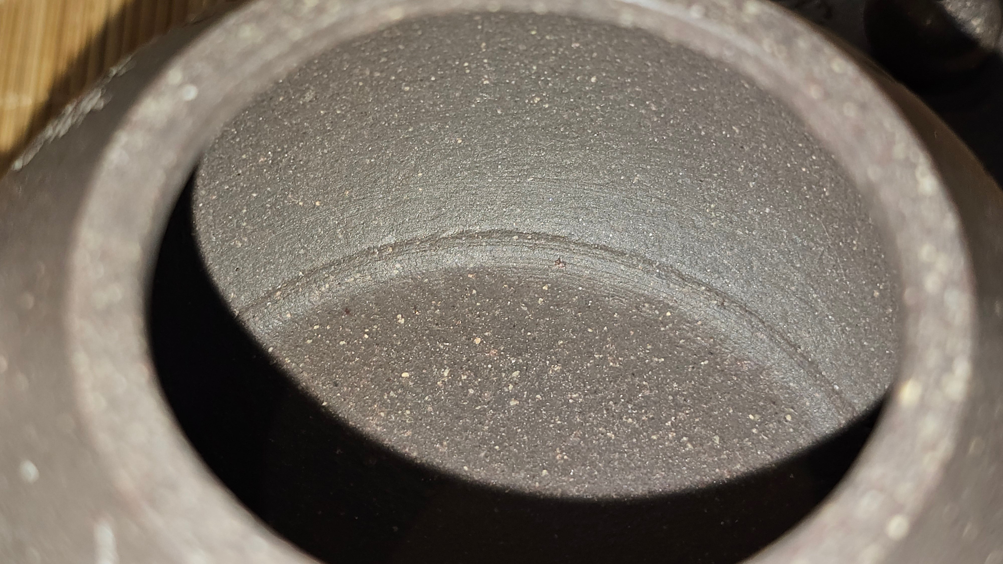 Du Zhi Hu《笃志壶》, 171.6ml, Hei Zi Ni 黑紫泥, by our Craftsman Zhang Huan 张欢, Calligraphy and Plum Blossoms Engraving by Craftsman Yi Cheng 逸成 ~ Congratulations!to Ms S.M.! 1722hrs 14th August 2025, Velden! The Netherlands🇳🇱!