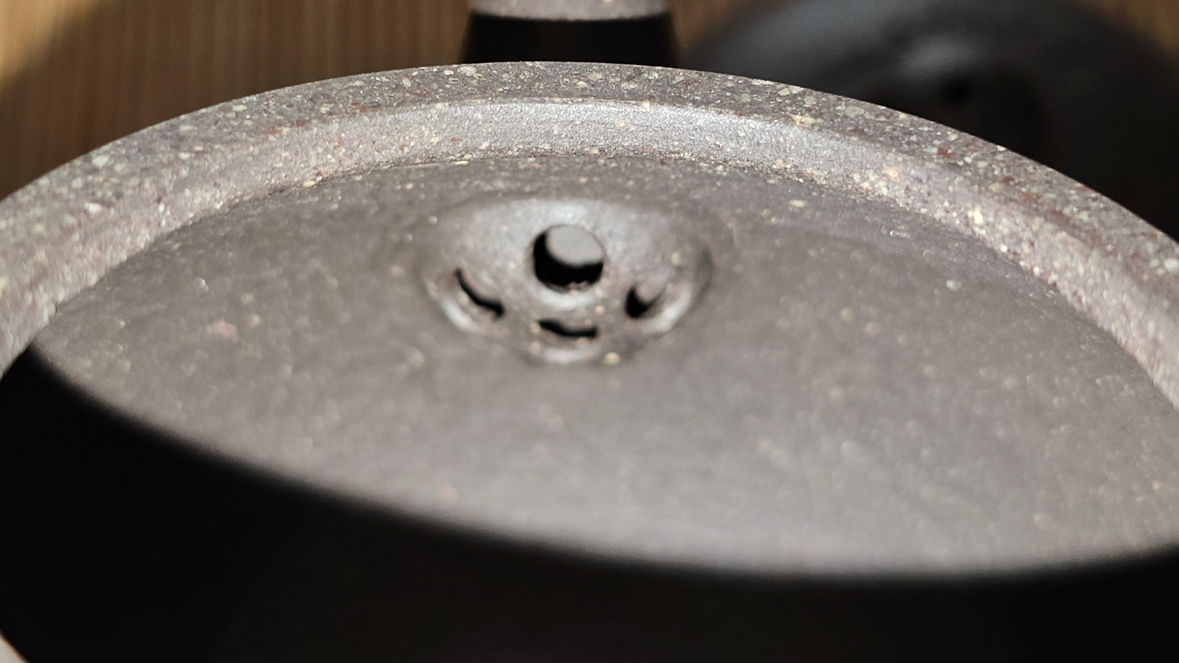 Du Zhi Hu《笃志壶》, 171.6ml, Hei Zi Ni 黑紫泥, by our Craftsman Zhang Huan 张欢, Calligraphy and Plum Blossoms Engraving by Craftsman Yi Cheng 逸成 ~ Congratulations!to Ms S.M.! 1722hrs 14th August 2025, Velden! The Netherlands🇳🇱!