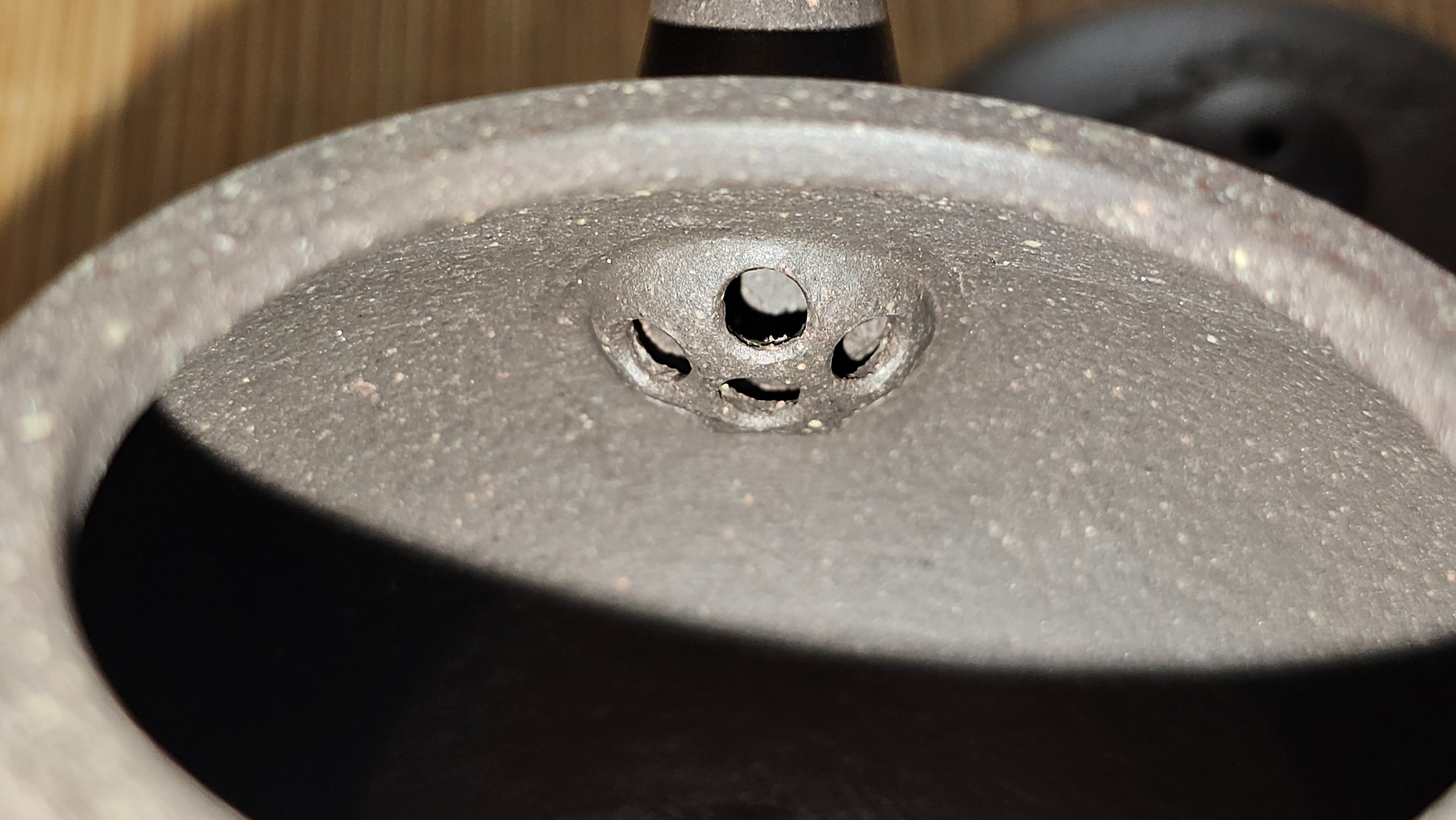 Du Zhi Hu《笃志壶》, 171.6ml, Hei Zi Ni 黑紫泥, by our Craftsman Zhang Huan 张欢, Calligraphy and Plum Blossoms Engraving by Craftsman Yi Cheng 逸成 ~ Congratulations!to Ms S.M.! 1722hrs 14th August 2025, Velden! The Netherlands🇳🇱!