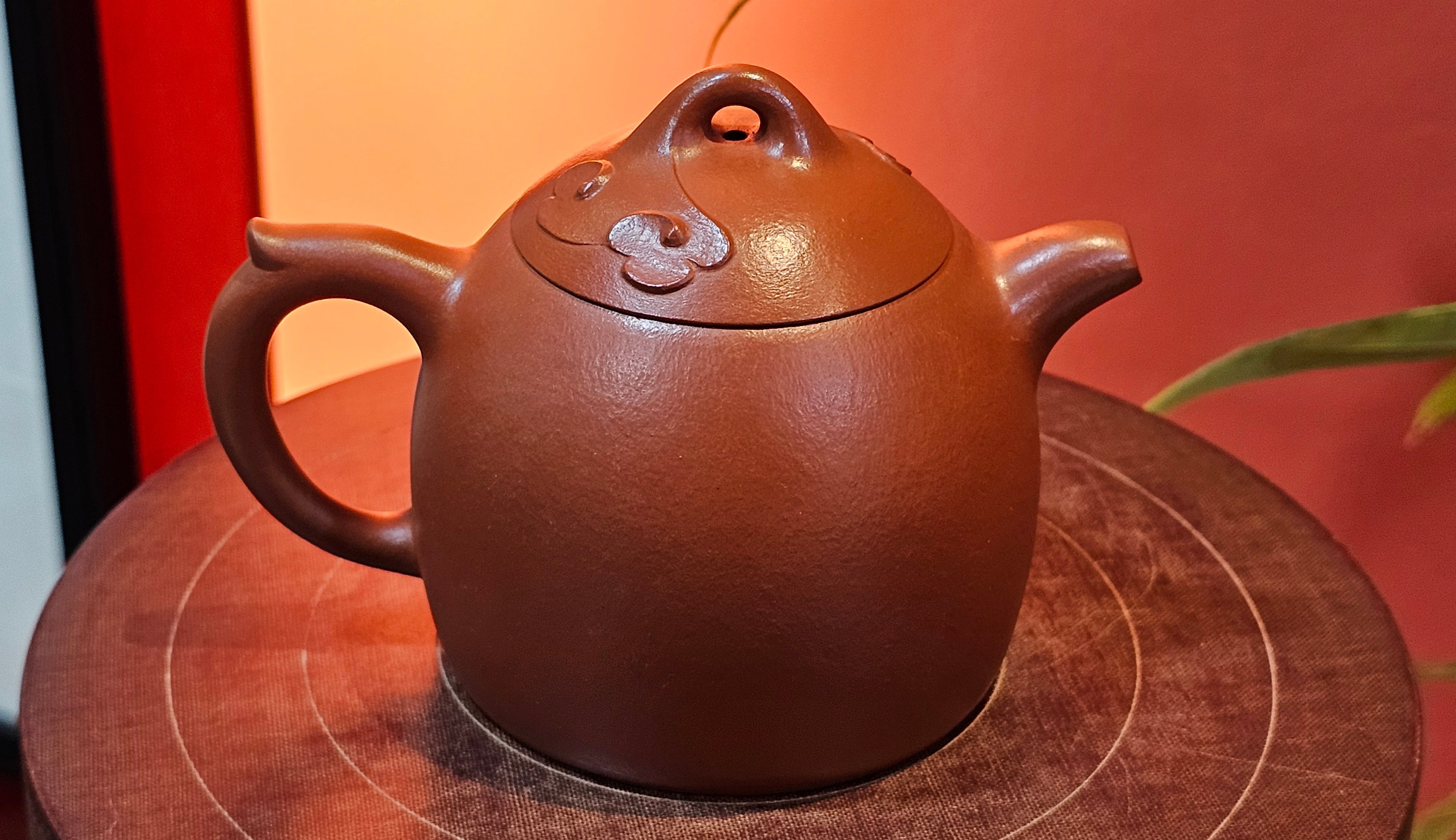 Qin Quan 秦权, with Oriental Clouds Embellishments 云朵贴花工艺, 196.9ml, Xiao Mei Yao Zhu Ni , by Craftsman Chen Yue Fei 陈跃飞 ~ Congratulations to Ms J.P.! 14058hrs 16th August 2025! Salem, OR!