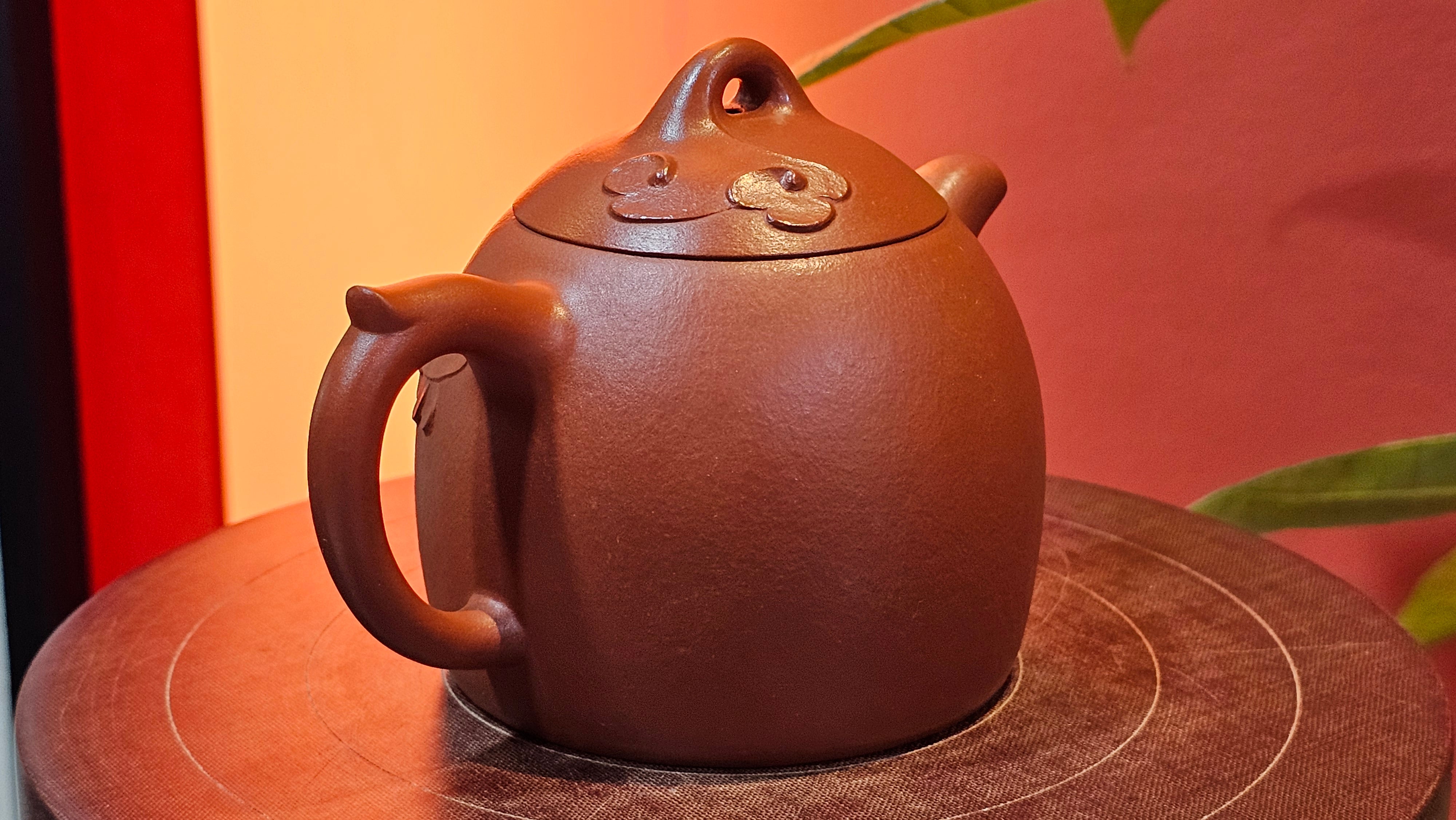 Qin Quan 秦权, with Oriental Clouds Embellishments 云朵贴花工艺, 196.9ml, Xiao Mei Yao Zhu Ni , by Craftsman Chen Yue Fei 陈跃飞 ~ Congratulations to Ms J.P.! 14058hrs 16th August 2025! Salem, OR!