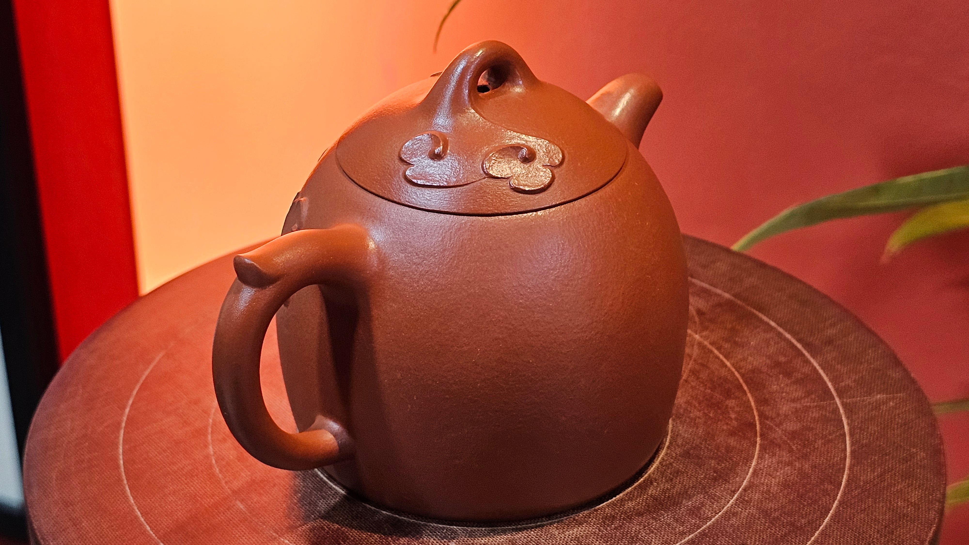 Qin Quan 秦权, with Oriental Clouds Embellishments 云朵贴花工艺, 196.9ml, Xiao Mei Yao Zhu Ni , by Craftsman Chen Yue Fei 陈跃飞 ~ Congratulations to Ms J.P.! 14058hrs 16th August 2025! Salem, OR!