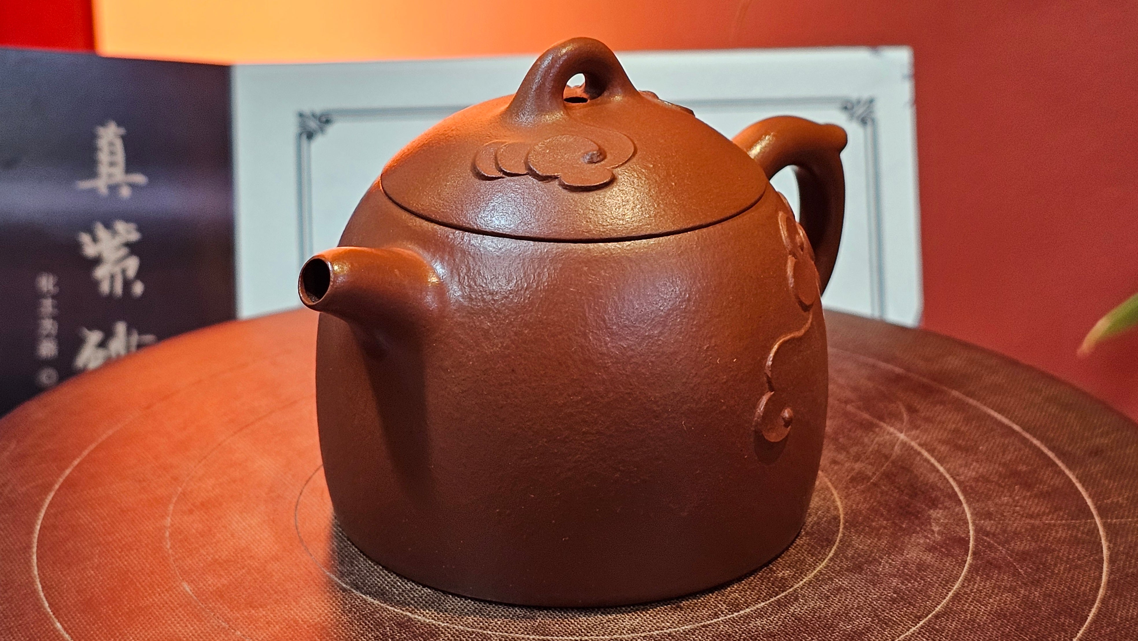 Mini! Qin Quan 秦权, with Oriental Clouds Embellishments 云朵贴花工艺, 115.5ml, Xiao Mei Yao Zhu Ni , by Craftsman Chen Yue Fei 陈跃飞 ~ Congratulations to Mr M.S.! 2049hrs!15th August 2025, Southbury, CT!