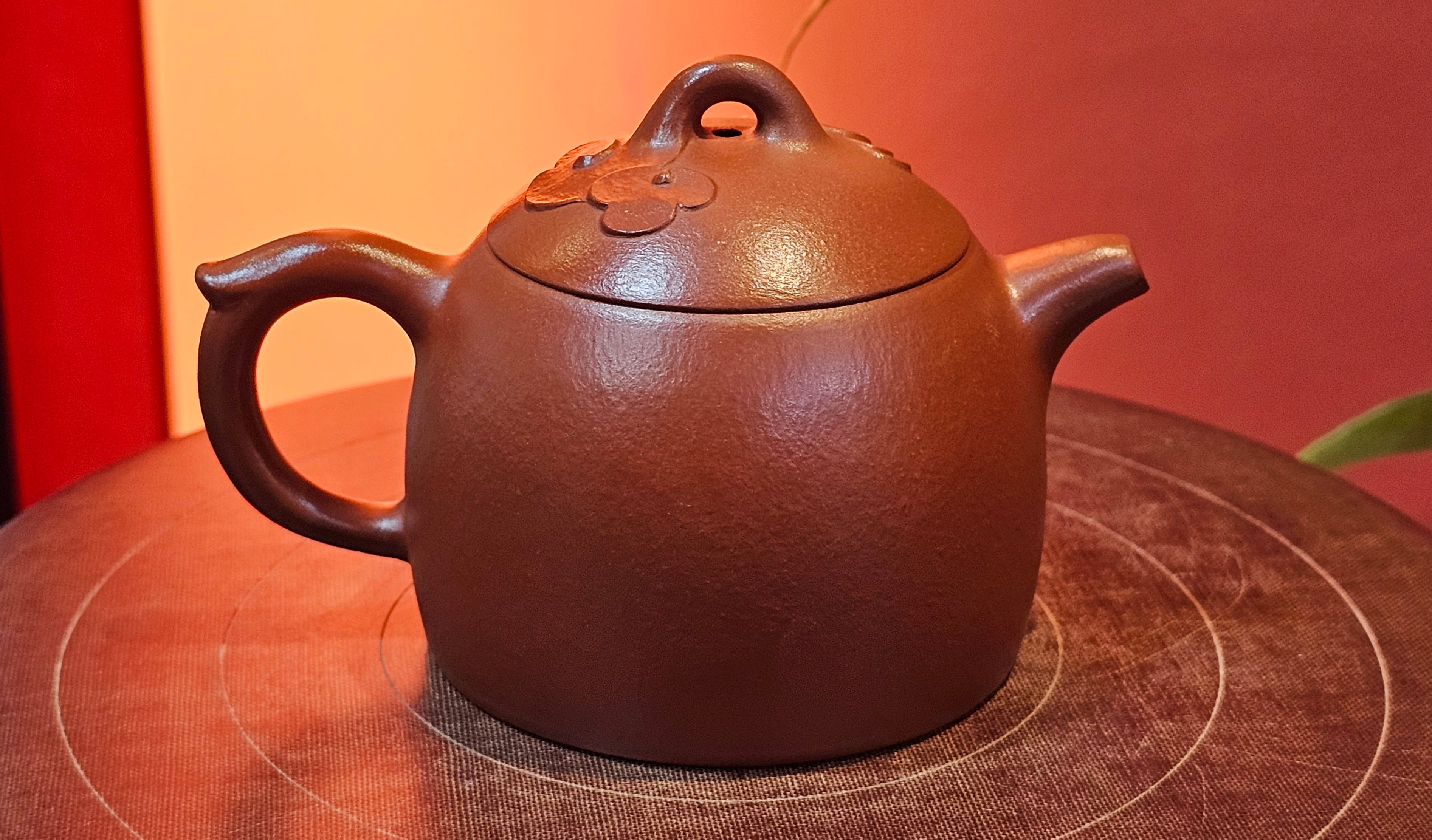 Mini! Qin Quan 秦权, with Oriental Clouds Embellishments 云朵贴花工艺, 115.5ml, Xiao Mei Yao Zhu Ni , by Craftsman Chen Yue Fei 陈跃飞 ~ Congratulations to Mr M.S.! 2049hrs!15th August 2025, Southbury, CT!