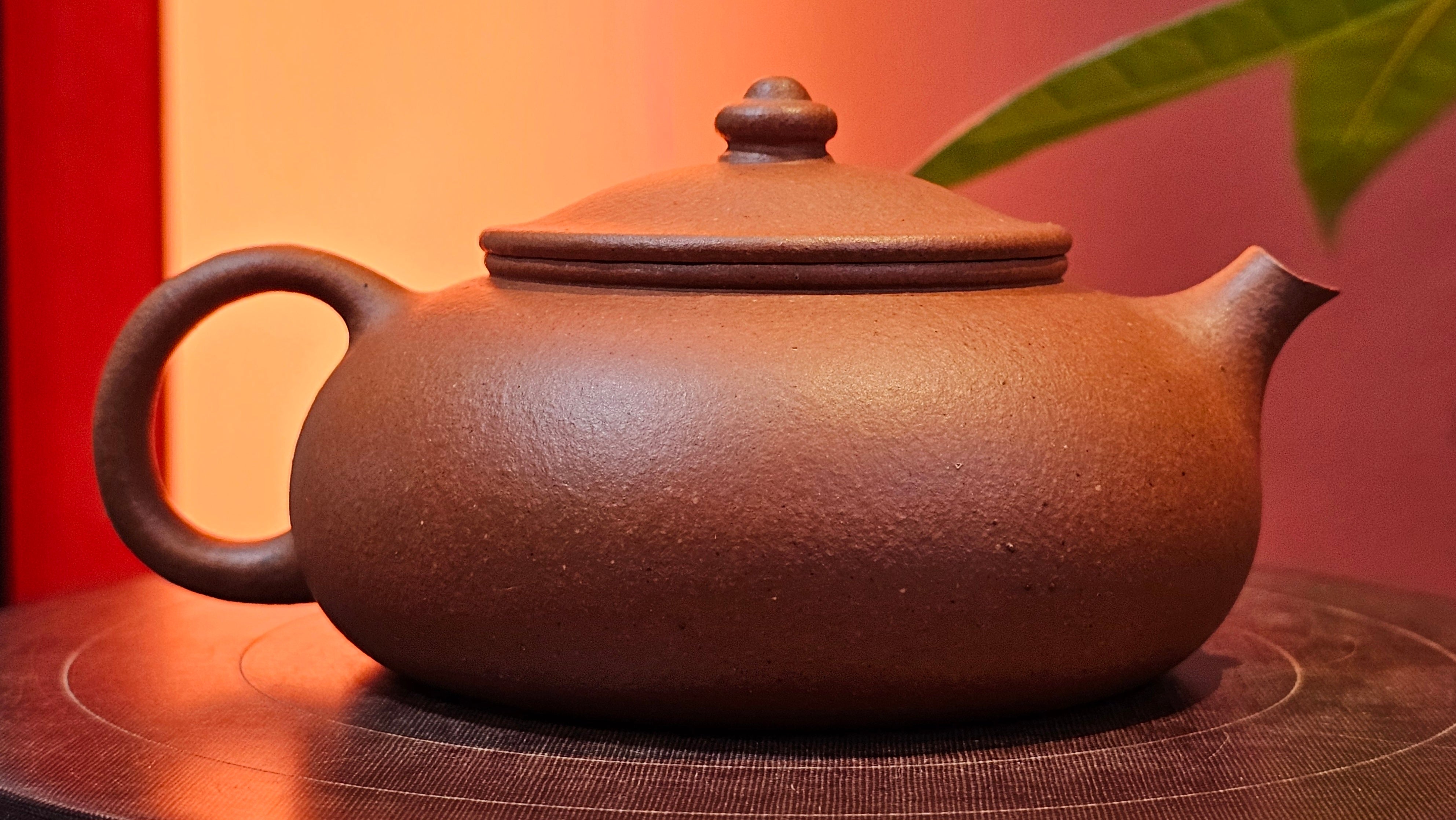 Han Jiang 寒江, 209.3ml, rare Zhu Sha 朱砂 (highest granularity form of ZhuNi), by Craftsman Gu Xiao Ming 顾小明 ~ Congratulations to Mr K.B.! 1555hrs 26th August 2025, Lake Oswego! OR!