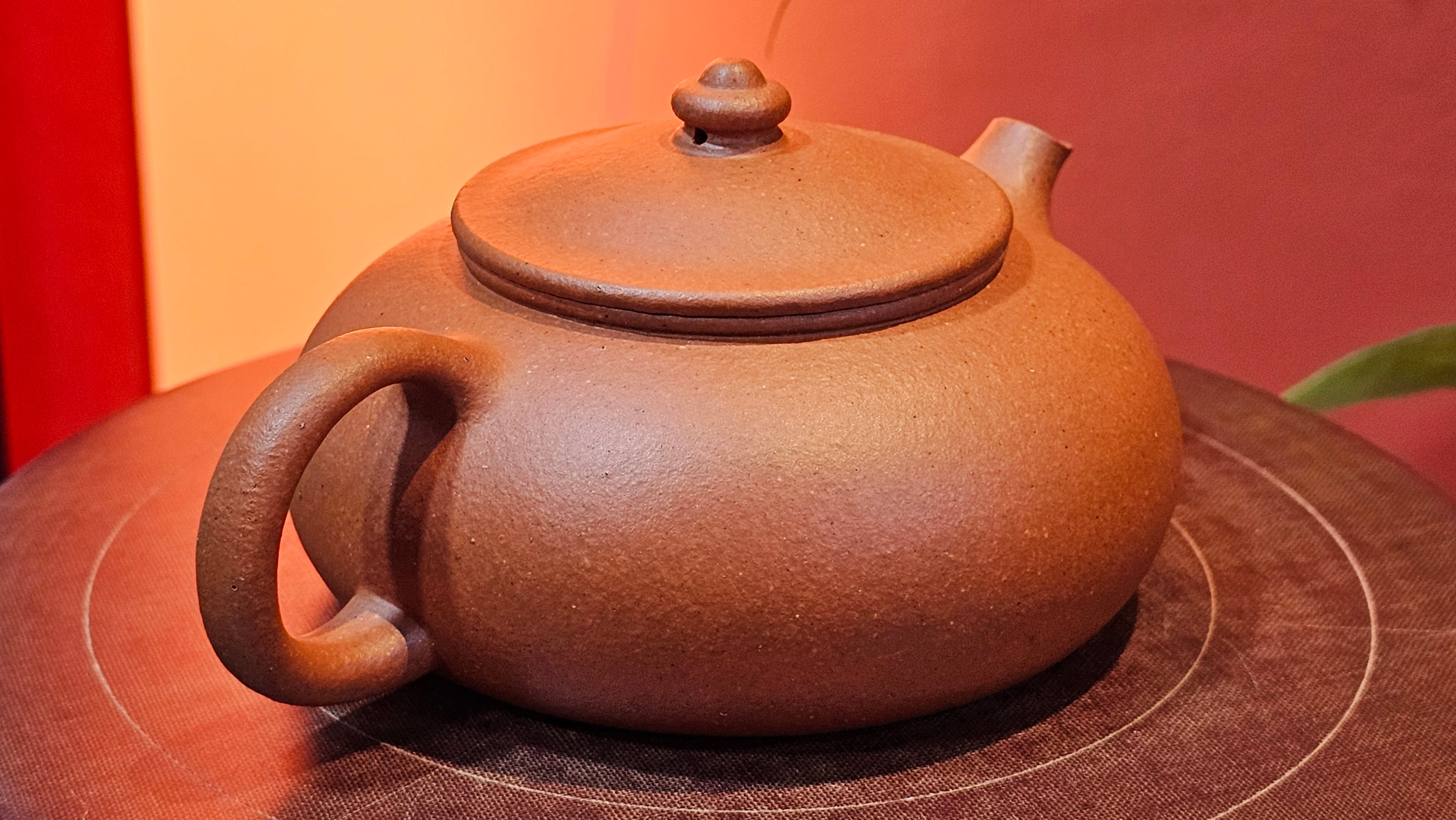 Han Jiang 寒江, 209.3ml, rare Zhu Sha 朱砂 (highest granularity form of ZhuNi), by Craftsman Gu Xiao Ming 顾小明 ~ Congratulations to Mr K.B.! 1555hrs 26th August 2025, Lake Oswego! OR!