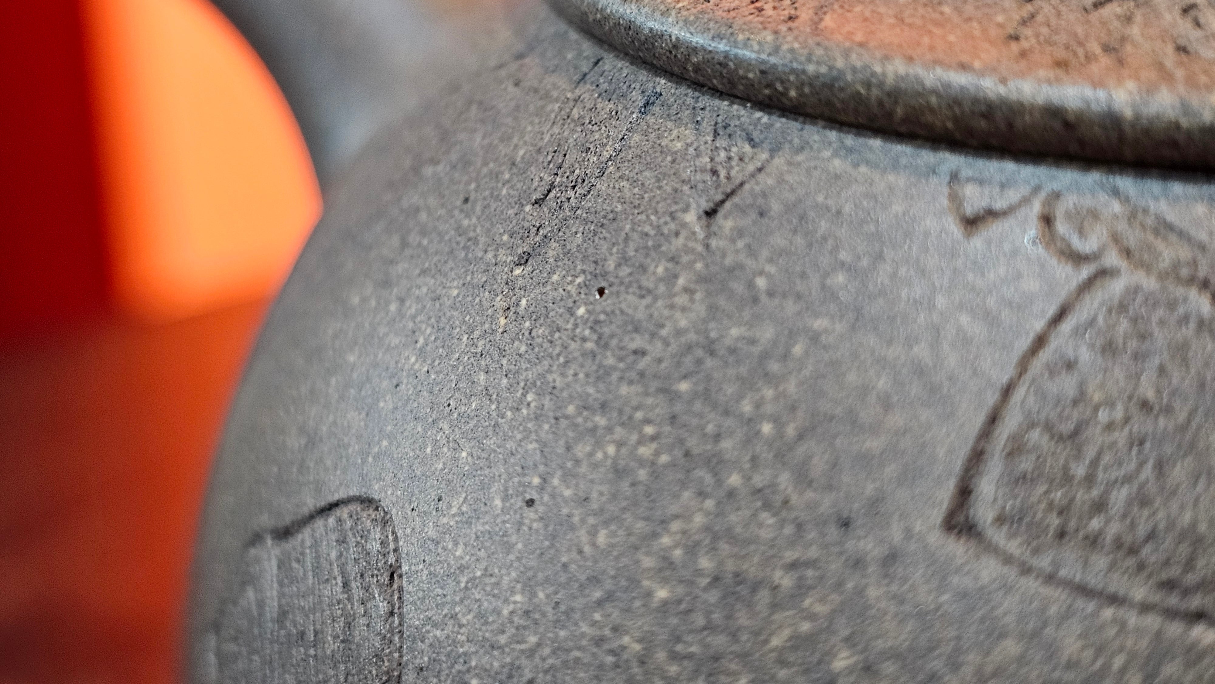 Ban Yue Hu《半月壶》~ "Half Moon Pot", 133.7ml, Qing Hui Duan 青灰段泥, by our Craftsman Zhang Huan 张欢, "Qing Gong Tu" 清供图 Engraving by Craftsman Nan Shan Lao Ren 南山老人 ~!Congratulations to Mr J.S.! 1114hrs 15th August 2025, Chicago, IL!