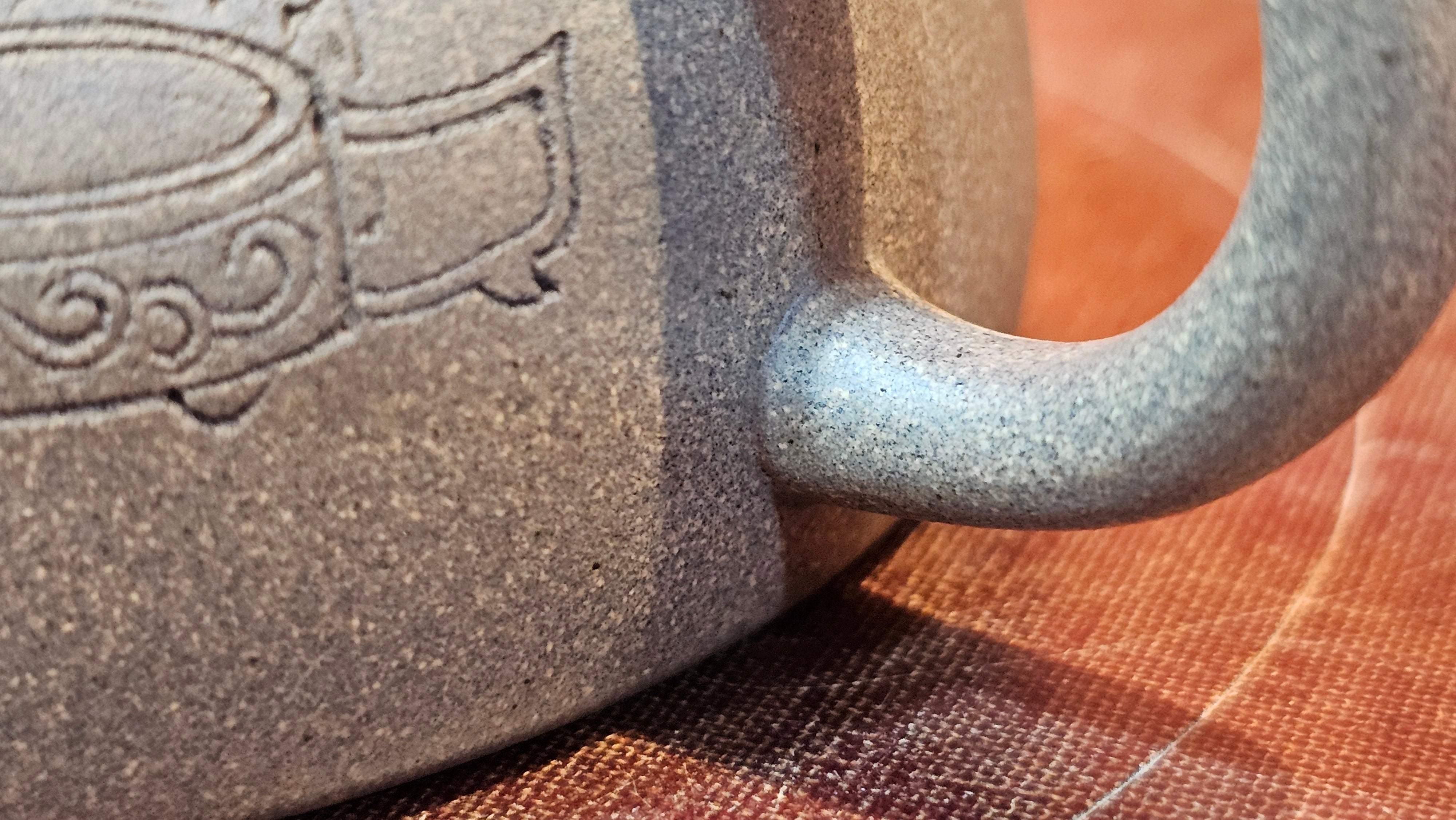 Ban Yue Hu《半月壶》~ "Half Moon Pot", 133.7ml, Qing Hui Duan 青灰段泥, by our Craftsman Zhang Huan 张欢, "Qing Gong Tu" 清供图 Engraving by Craftsman Nan Shan Lao Ren 南山老人 ~!Congratulations to Mr J.S.! 1114hrs 15th August 2025, Chicago, IL!