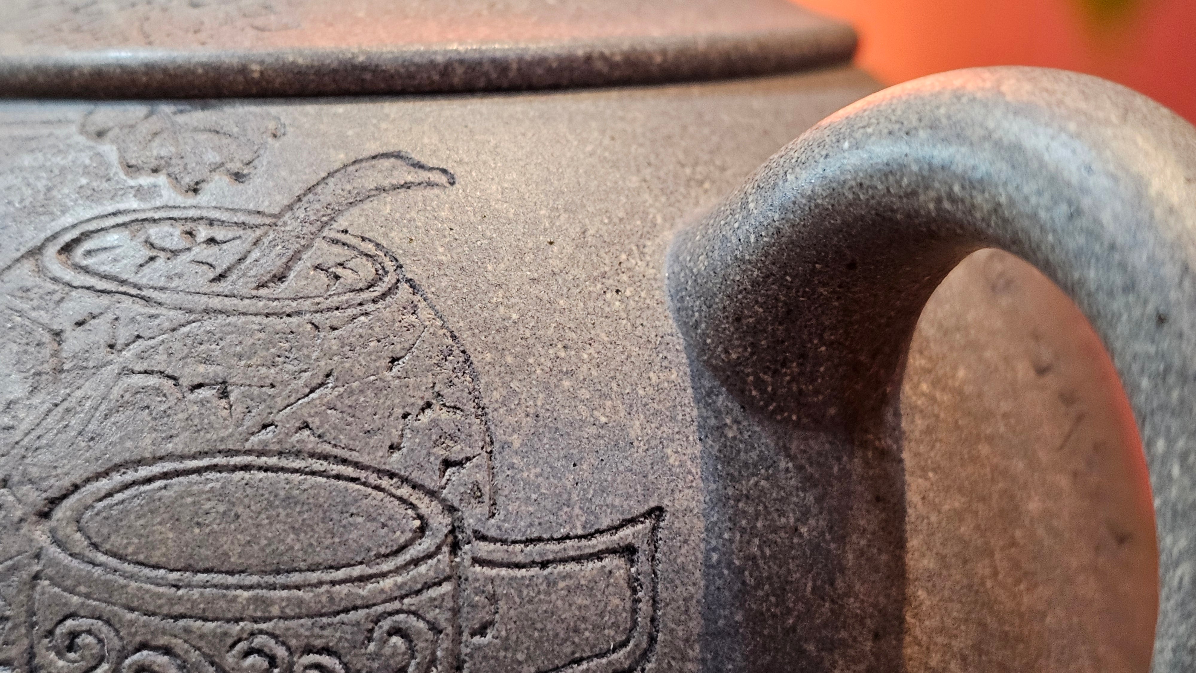 Ban Yue Hu《半月壶》~ "Half Moon Pot", 133.7ml, Qing Hui Duan 青灰段泥, by our Craftsman Zhang Huan 张欢, "Qing Gong Tu" 清供图 Engraving by Craftsman Nan Shan Lao Ren 南山老人 ~!Congratulations to Mr J.S.! 1114hrs 15th August 2025, Chicago, IL!