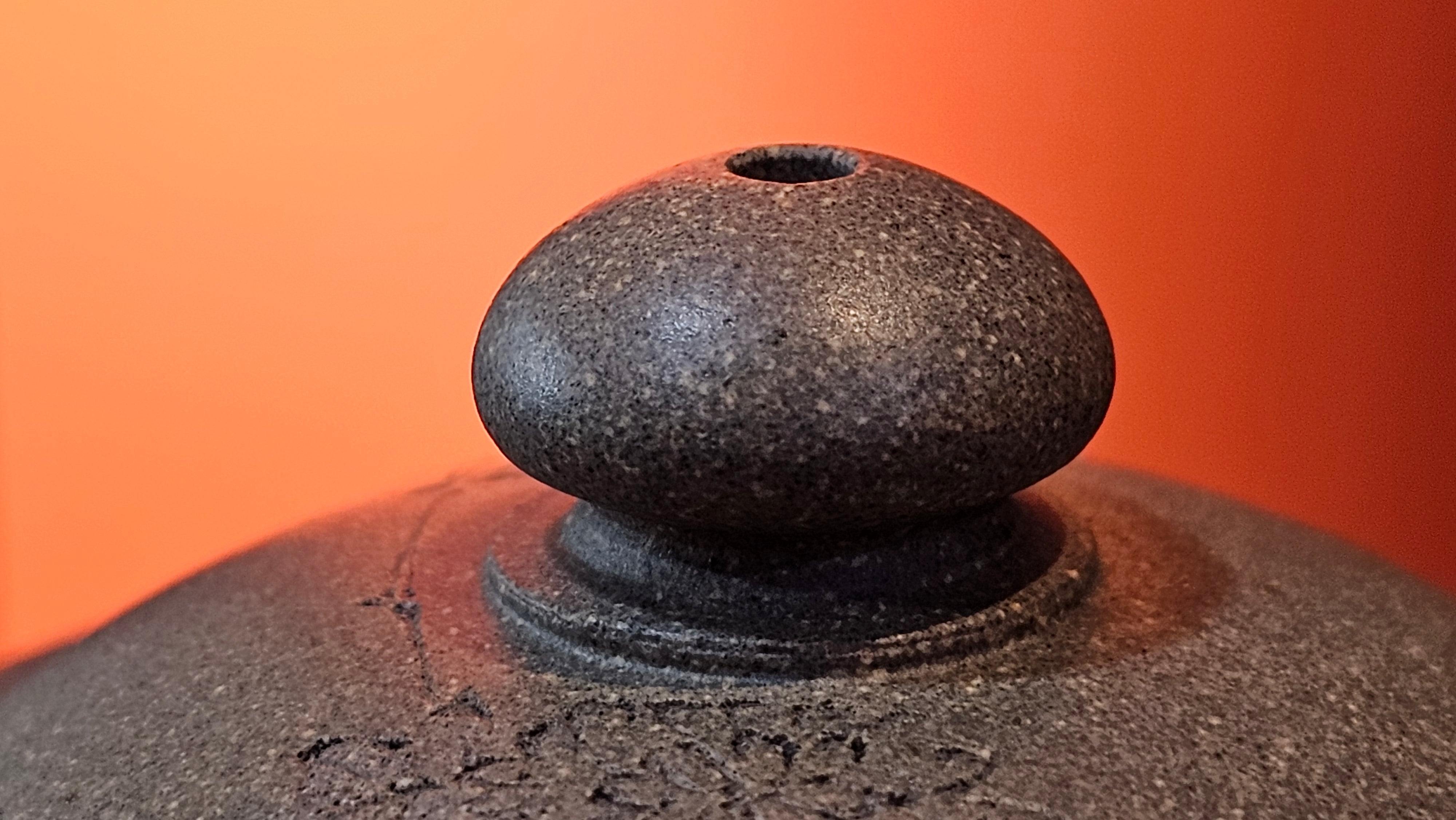 Ban Yue Hu《半月壶》~ "Half Moon Pot", 133.7ml, Qing Hui Duan 青灰段泥, by our Craftsman Zhang Huan 张欢, "Qing Gong Tu" 清供图 Engraving by Craftsman Nan Shan Lao Ren 南山老人 ~!Congratulations to Mr J.S.! 1114hrs 15th August 2025, Chicago, IL!