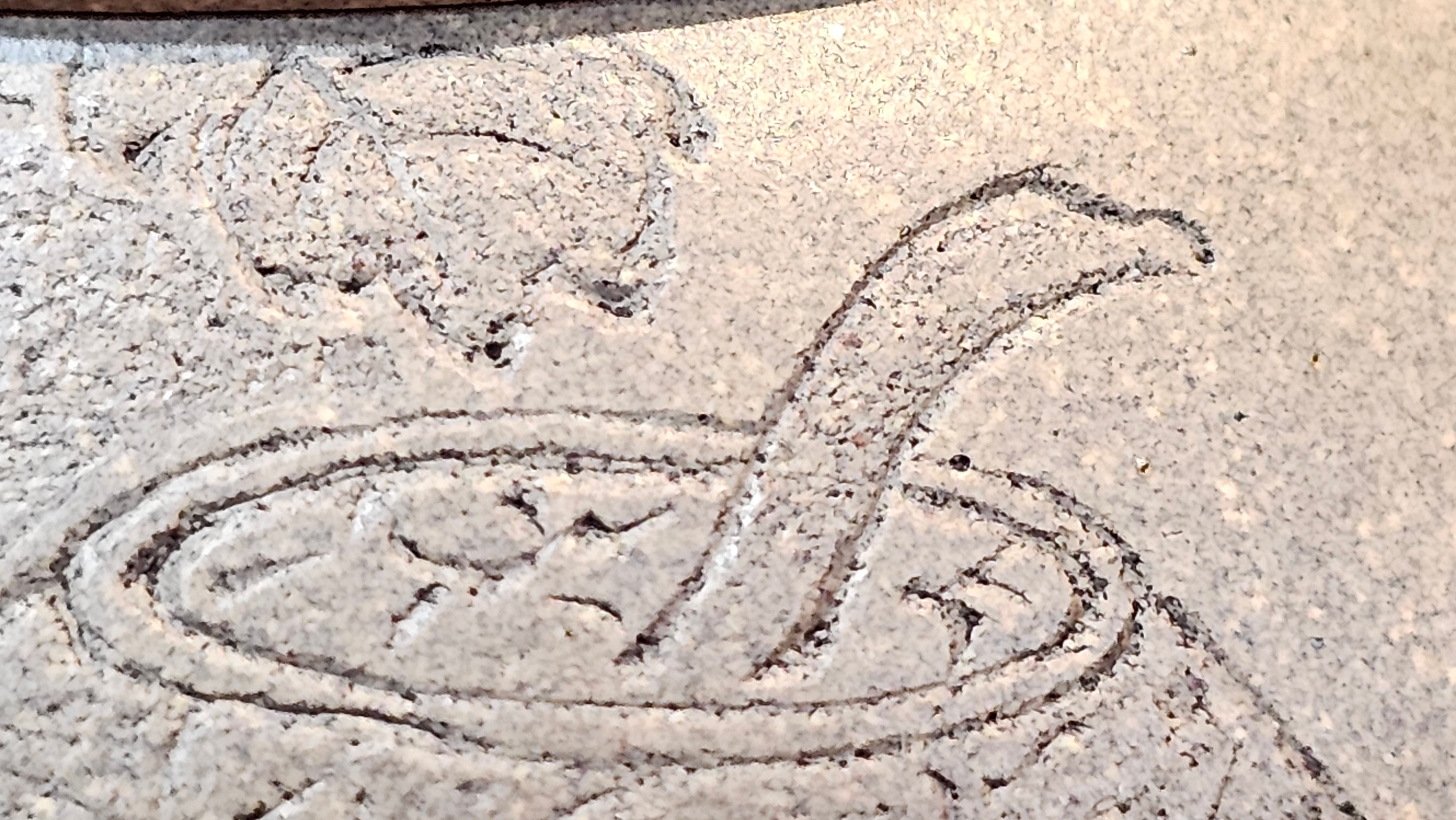 Ban Yue Hu《半月壶》~ "Half Moon Pot", 133.7ml, Qing Hui Duan 青灰段泥, by our Craftsman Zhang Huan 张欢, "Qing Gong Tu" 清供图 Engraving by Craftsman Nan Shan Lao Ren 南山老人 ~!Congratulations to Mr J.S.! 1114hrs 15th August 2025, Chicago, IL!