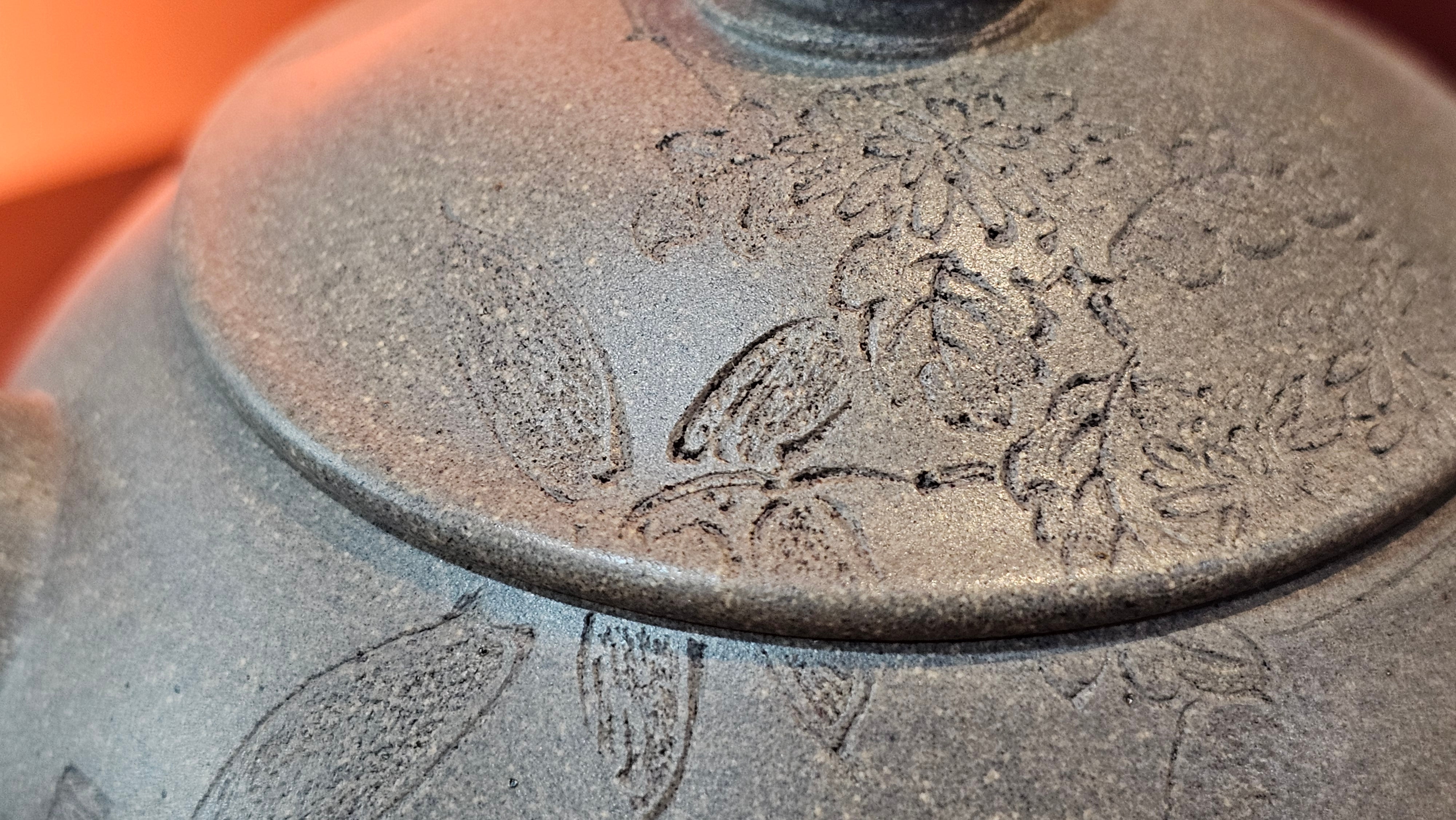 Ban Yue Hu《半月壶》~ "Half Moon Pot", 133.7ml, Qing Hui Duan 青灰段泥, by our Craftsman Zhang Huan 张欢, "Qing Gong Tu" 清供图 Engraving by Craftsman Nan Shan Lao Ren 南山老人 ~!Congratulations to Mr J.S.! 1114hrs 15th August 2025, Chicago, IL!