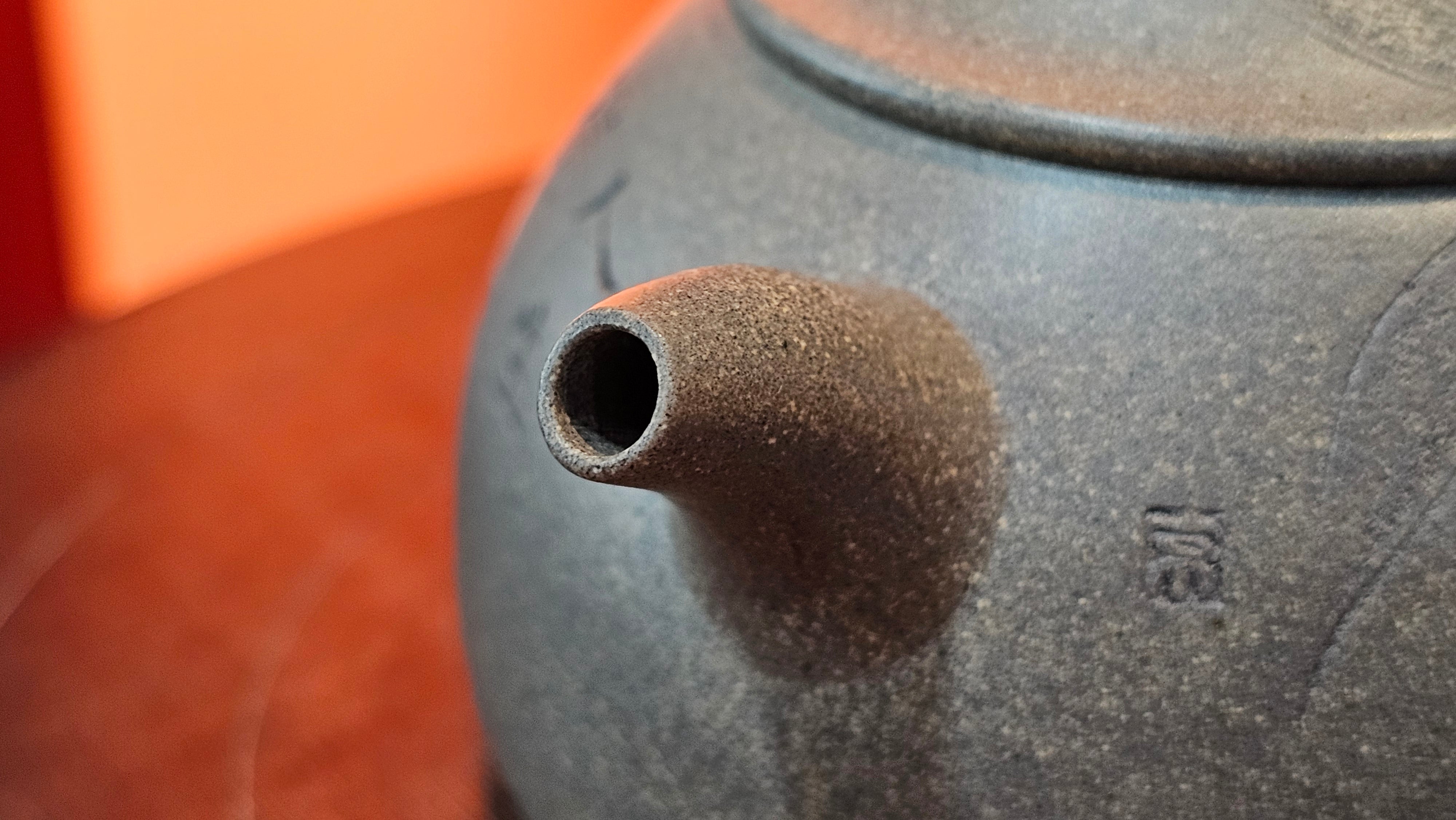 Ban Yue Hu《半月壶》~ "Half Moon Pot", 133.7ml, Qing Hui Duan 青灰段泥, by our Craftsman Zhang Huan 张欢, "Qing Gong Tu" 清供图 Engraving by Craftsman Nan Shan Lao Ren 南山老人 ~!Congratulations to Mr J.S.! 1114hrs 15th August 2025, Chicago, IL!