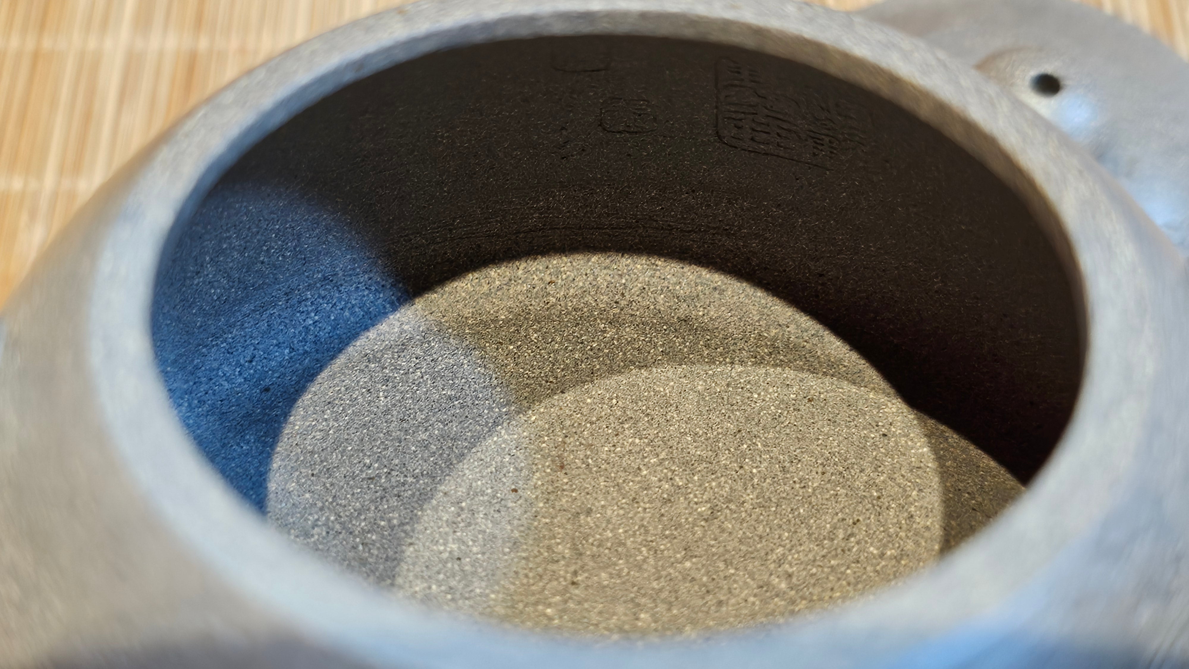 Ban Yue Hu《半月壶》~ "Half Moon Pot", 133.7ml, Qing Hui Duan 青灰段泥, by our Craftsman Zhang Huan 张欢, "Qing Gong Tu" 清供图 Engraving by Craftsman Nan Shan Lao Ren 南山老人 ~!Congratulations to Mr J.S.! 1114hrs 15th August 2025, Chicago, IL!