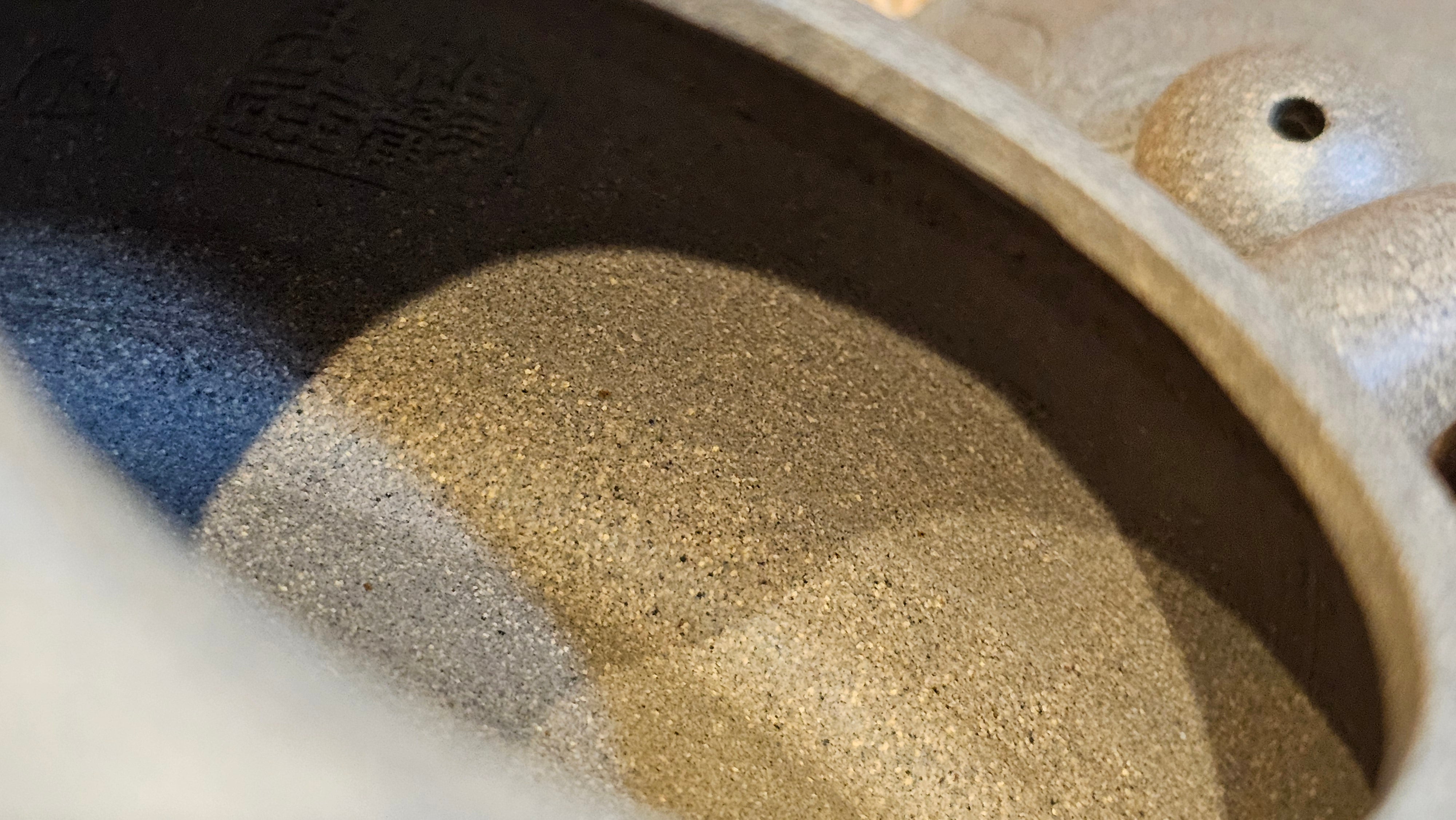 Ban Yue Hu《半月壶》~ "Half Moon Pot", 133.7ml, Qing Hui Duan 青灰段泥, by our Craftsman Zhang Huan 张欢, "Qing Gong Tu" 清供图 Engraving by Craftsman Nan Shan Lao Ren 南山老人 ~!Congratulations to Mr J.S.! 1114hrs 15th August 2025, Chicago, IL!