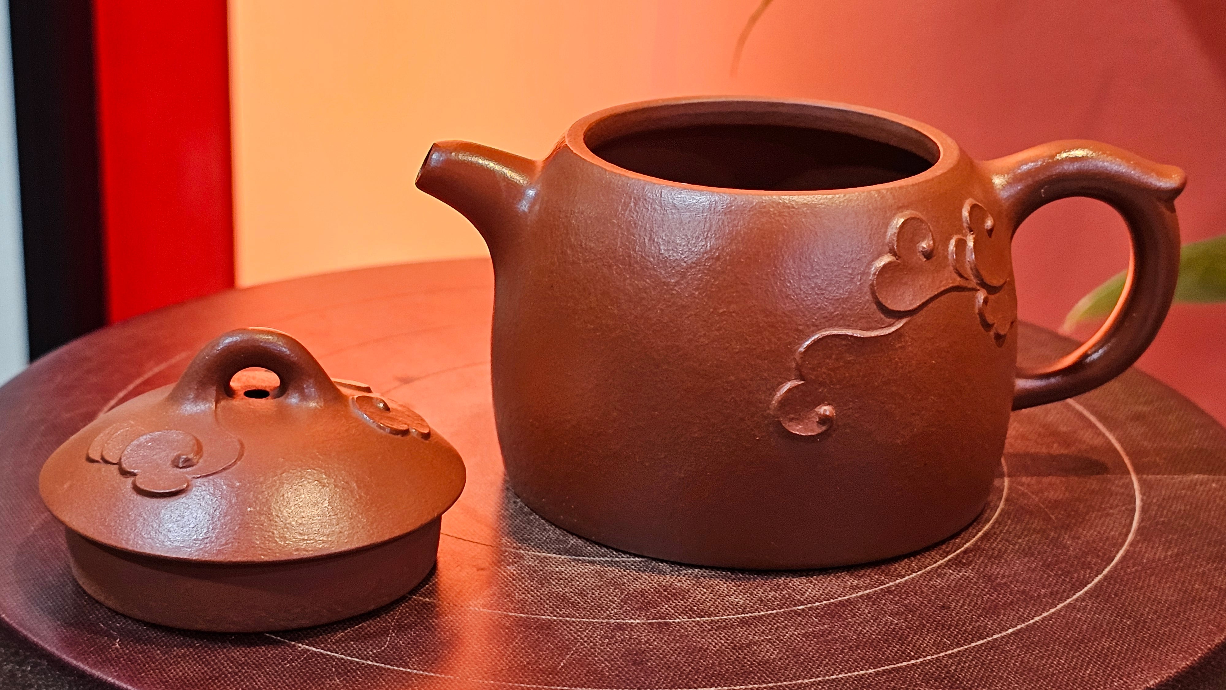 Mini! Qin Quan 秦权, with Oriental Clouds Embellishments 云朵贴花工艺, 115.5ml, Xiao Mei Yao Zhu Ni , by Craftsman Chen Yue Fei 陈跃飞 ~ Congratulations to Mr M.S.! 2049hrs!15th August 2025, Southbury, CT!