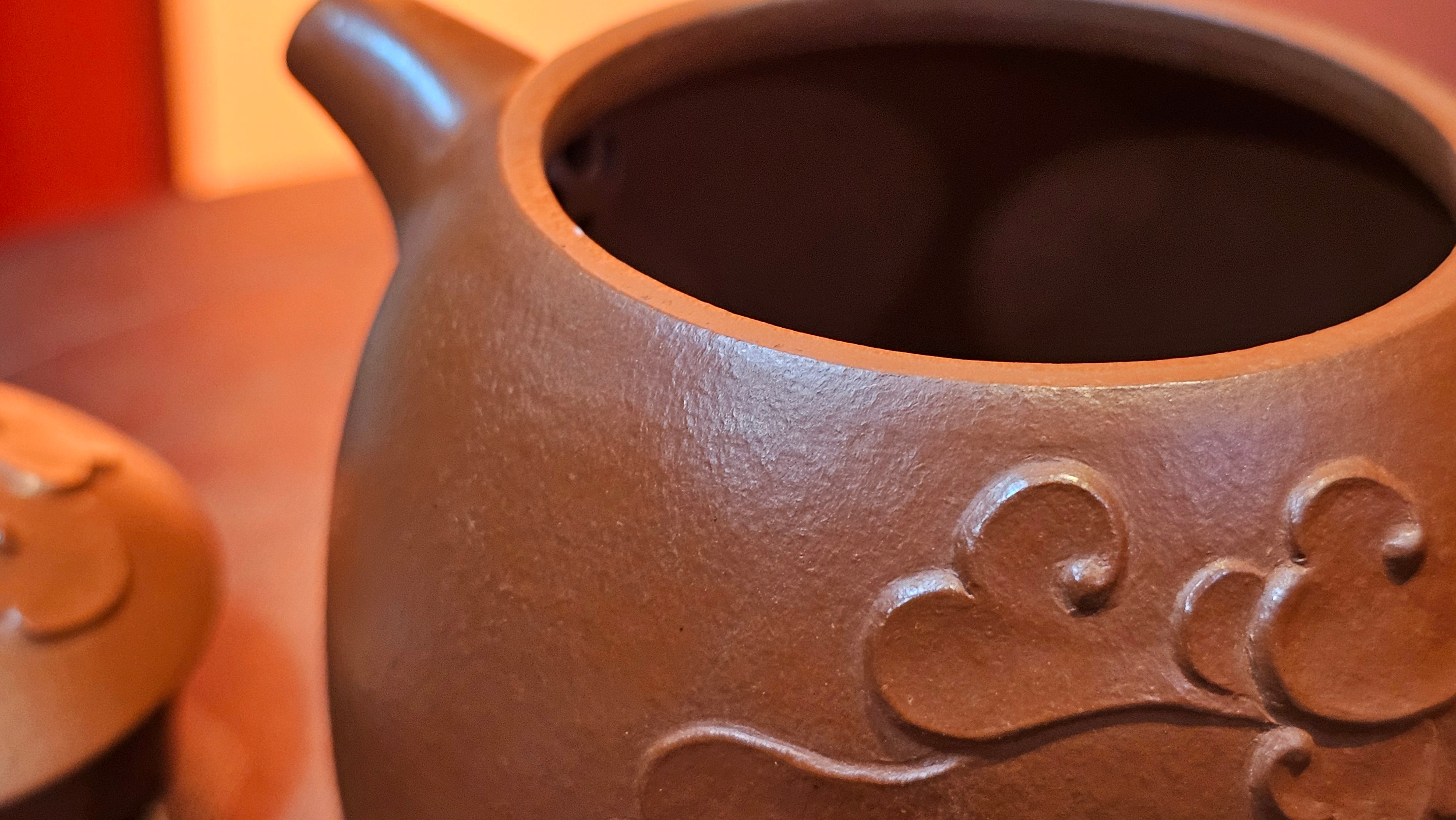 Mini! Qin Quan 秦权, with Oriental Clouds Embellishments 云朵贴花工艺, 115.5ml, Xiao Mei Yao Zhu Ni , by Craftsman Chen Yue Fei 陈跃飞 ~ Congratulations to Mr M.S.! 2049hrs!15th August 2025, Southbury, CT!