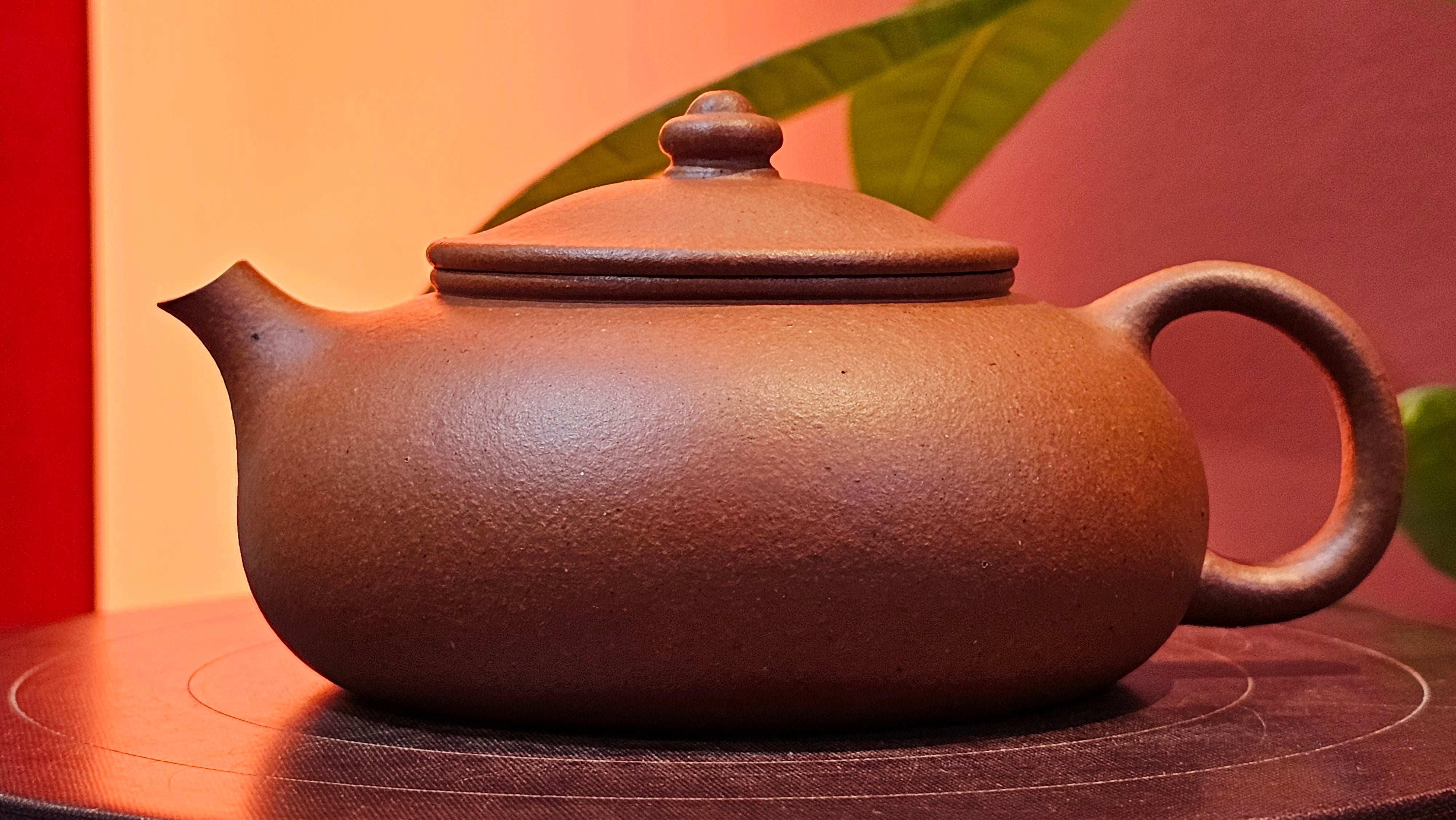 Han Jiang 寒江, 209.3ml, rare Zhu Sha 朱砂 (highest granularity form of ZhuNi), by Craftsman Gu Xiao Ming 顾小明 ~ Congratulations to Mr K.B.! 1555hrs 26th August 2025, Lake Oswego! OR!