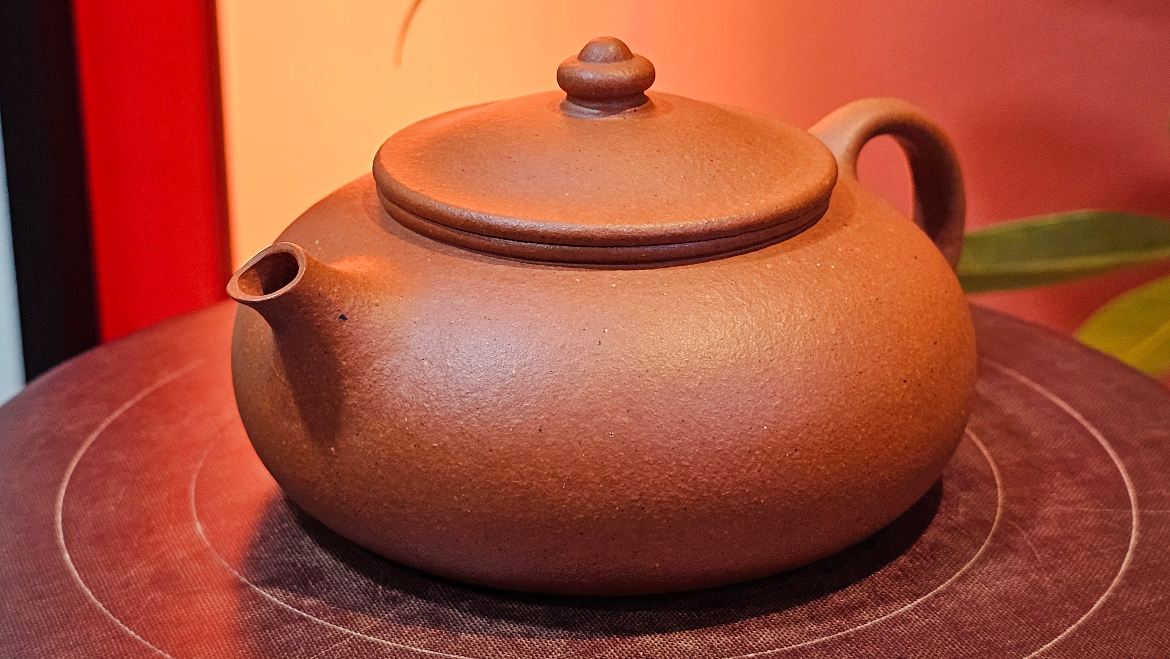 Han Jiang 寒江, 209.3ml, rare Zhu Sha 朱砂 (highest granularity form of ZhuNi), by Craftsman Gu Xiao Ming 顾小明 ~ Congratulations to Mr K.B.! 1555hrs 26th August 2025, Lake Oswego! OR!