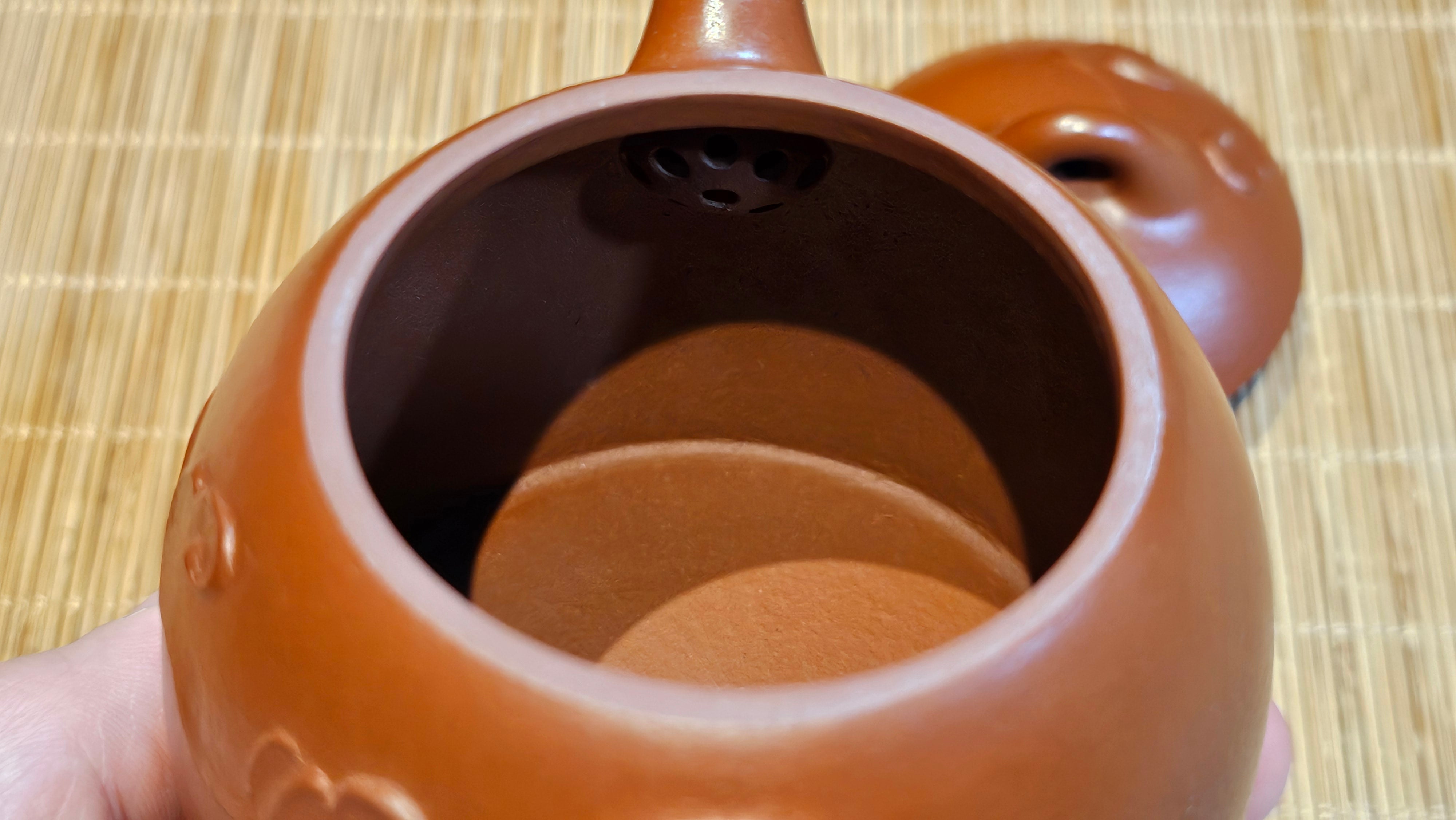 Qin Quan 秦权, with Oriental Clouds Embellishments 云朵贴花工艺, 196.9ml, Xiao Mei Yao Zhu Ni , by Craftsman Chen Yue Fei 陈跃飞 ~ Congratulations to Ms J.P.! 14058hrs 16th August 2025! Salem, OR!