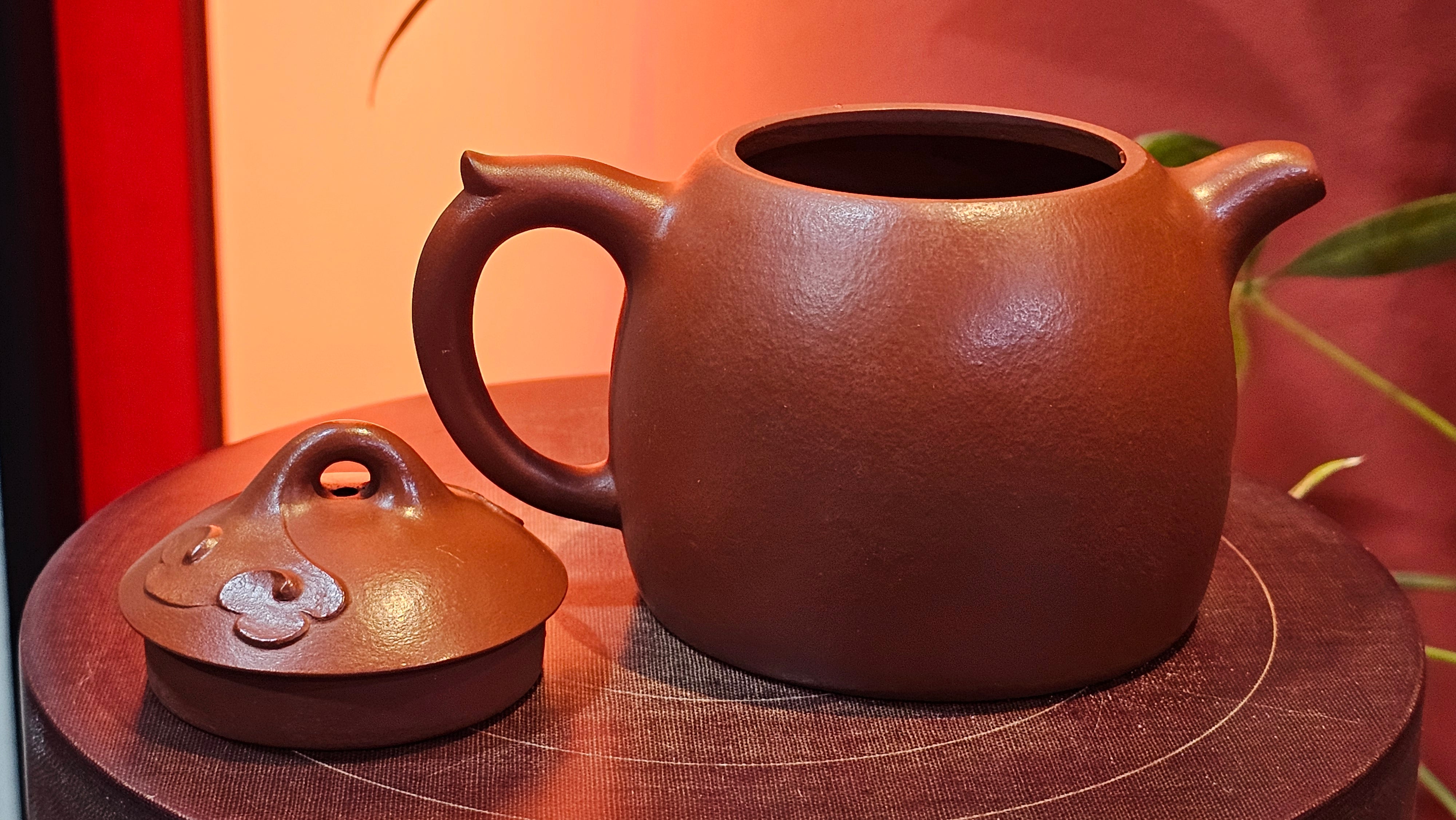 Qin Quan 秦权, with Oriental Clouds Embellishments 云朵贴花工艺, 196.9ml, Xiao Mei Yao Zhu Ni , by Craftsman Chen Yue Fei 陈跃飞 ~ Congratulations to Ms J.P.! 14058hrs 16th August 2025! Salem, OR!