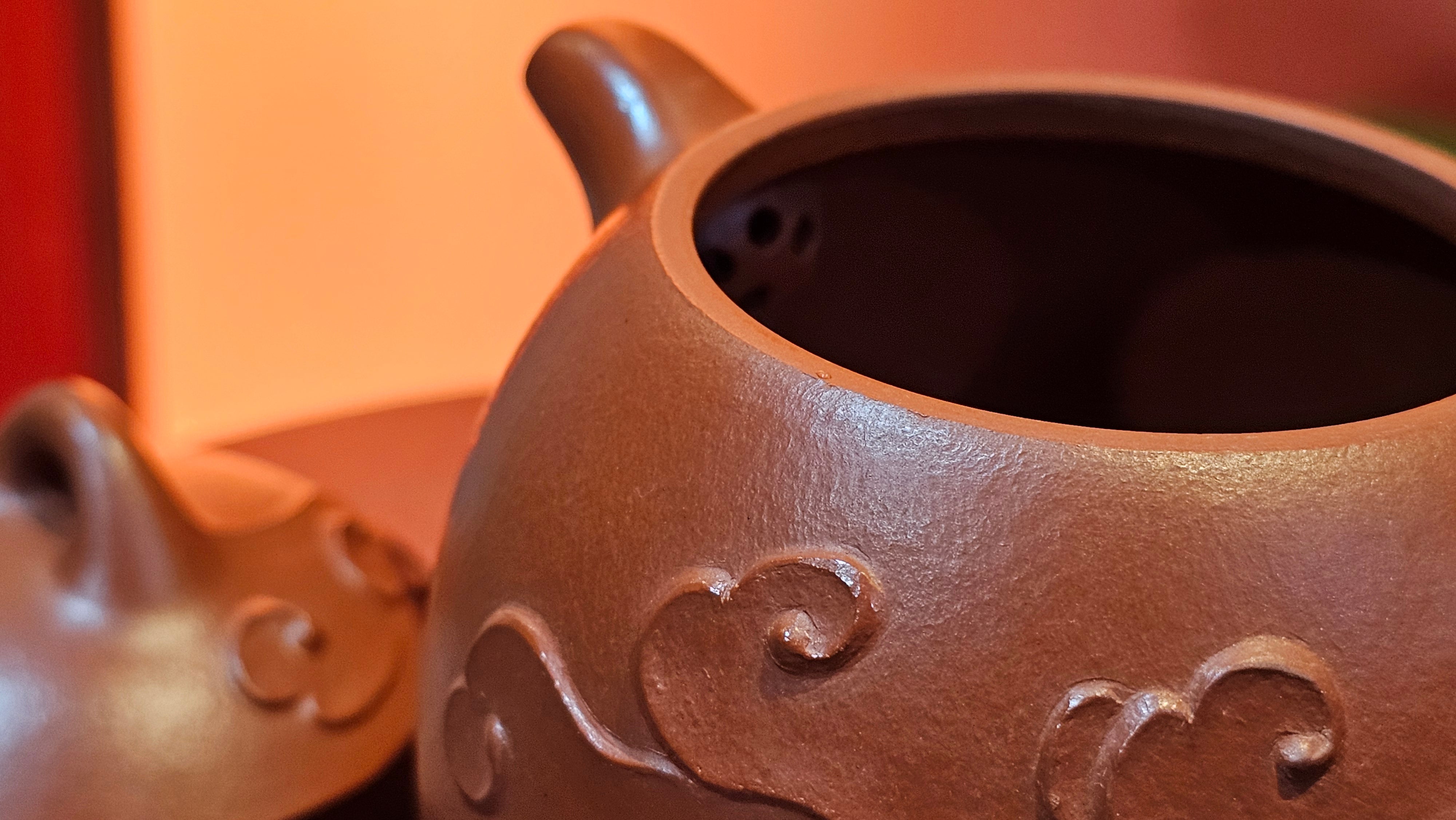 Qin Quan 秦权, with Oriental Clouds Embellishments 云朵贴花工艺, 196.9ml, Xiao Mei Yao Zhu Ni , by Craftsman Chen Yue Fei 陈跃飞 ~ Congratulations to Ms J.P.! 14058hrs 16th August 2025! Salem, OR!