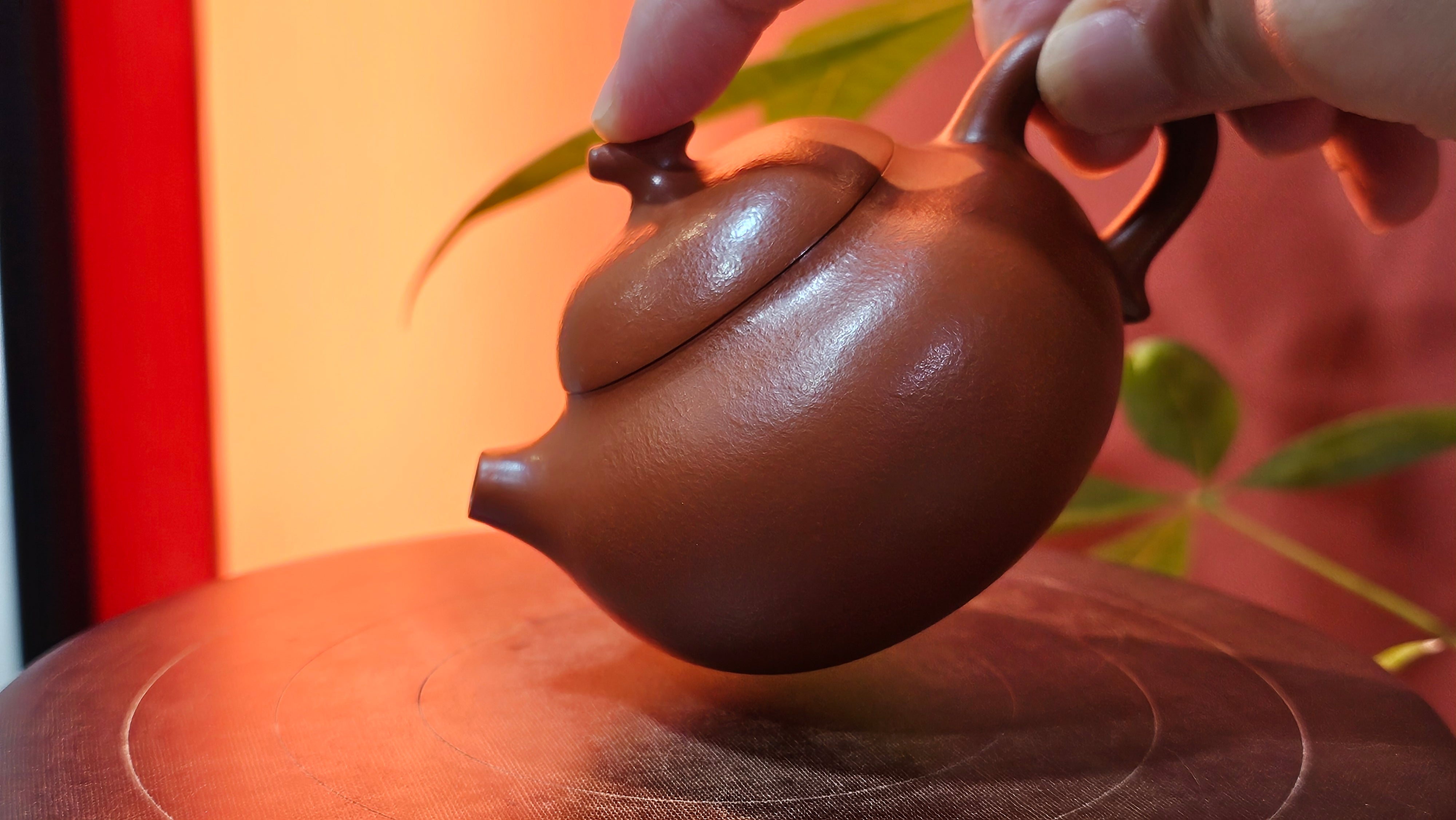 Qie Gua 茄瓜, 132.8ml, Xiao Mei Yao Zhu Ni 小煤窑朱泥,  by our Collaborative Craftsman Wang Hui 王慧, Poem Engraving by Craftsman 一德书 ~ Congratulations!to Mr D.D.! 2153hrs 27th August 2025! Jersey City, NJ!