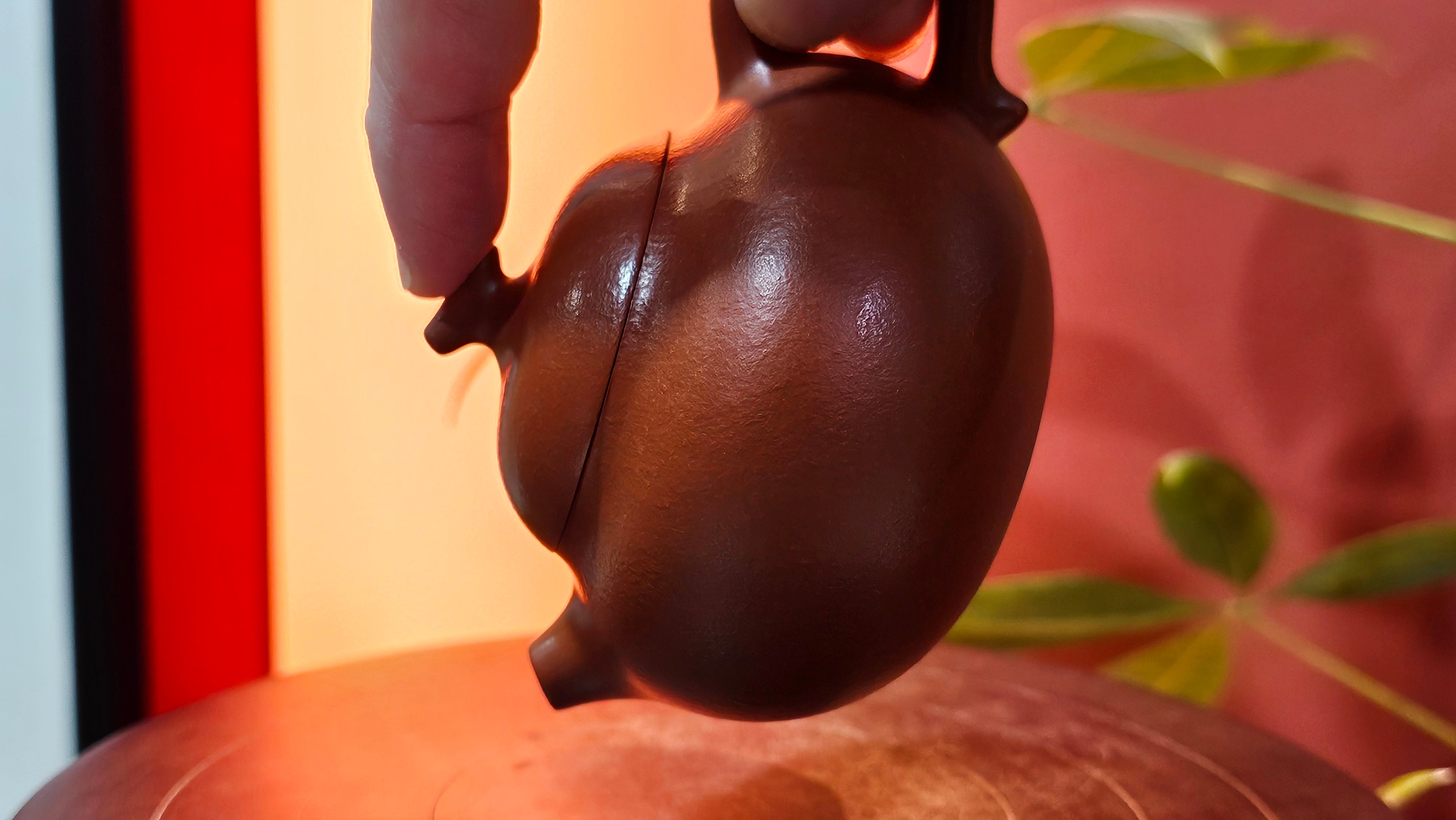 Qie Gua 茄瓜, 132.8ml, Xiao Mei Yao Zhu Ni 小煤窑朱泥,  by our Collaborative Craftsman Wang Hui 王慧, Poem Engraving by Craftsman 一德书 ~ Congratulations!to Mr D.D.! 2153hrs 27th August 2025! Jersey City, NJ!