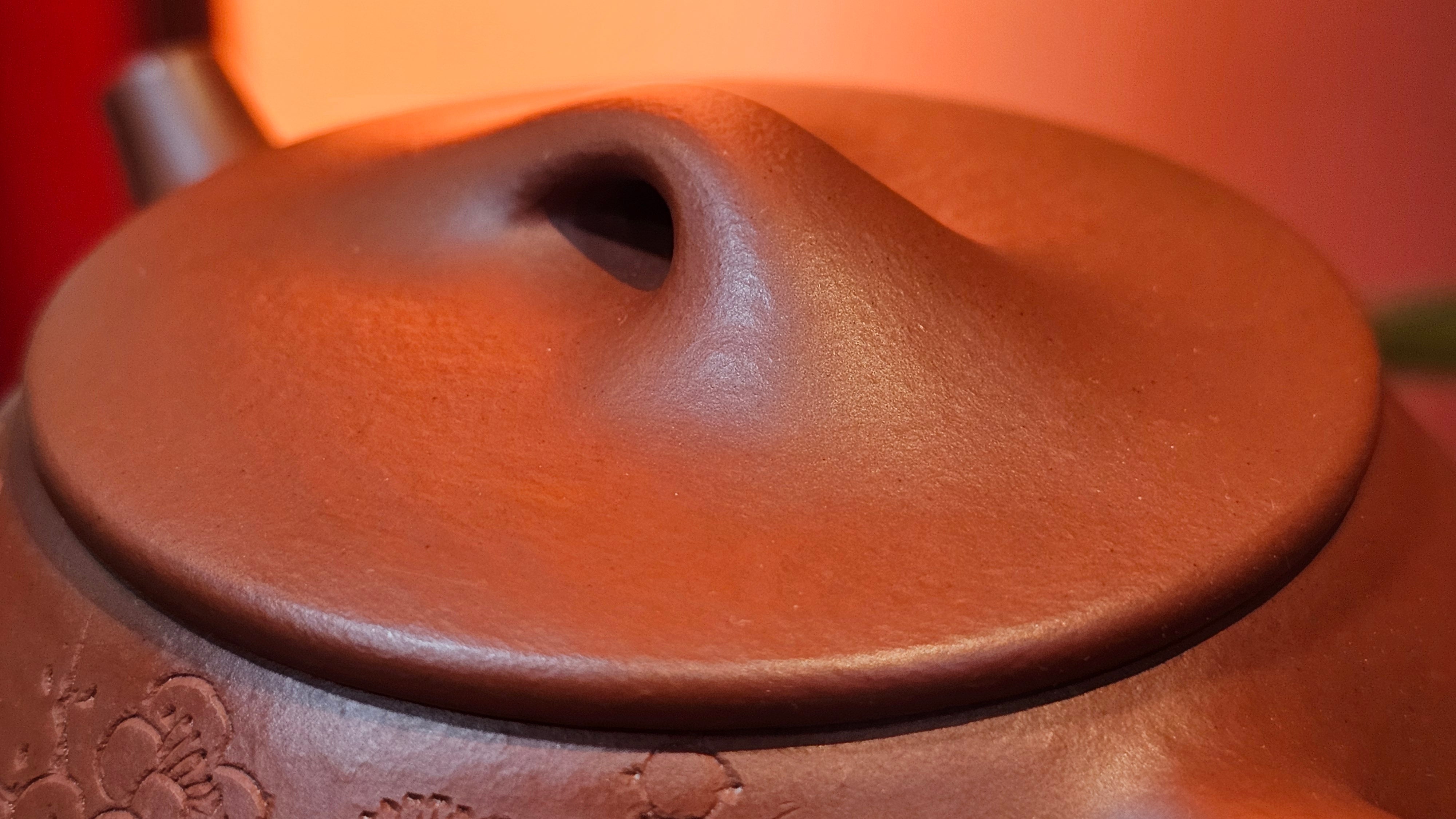 Jing Zhou Shi Piao 景舟石瓢, 257.3ml, Xiao Mei Yao Zhu Ni 小煤窑朱泥, by Craftsman Wang Xing 王兴; "暗香疏影" and Plum Blossoms Engraving by Craftsman Yi De Shu 一德书 ~ Congratulations to Mr K.F.! 1455hrs 17th August 2025, Chamblee, GA!