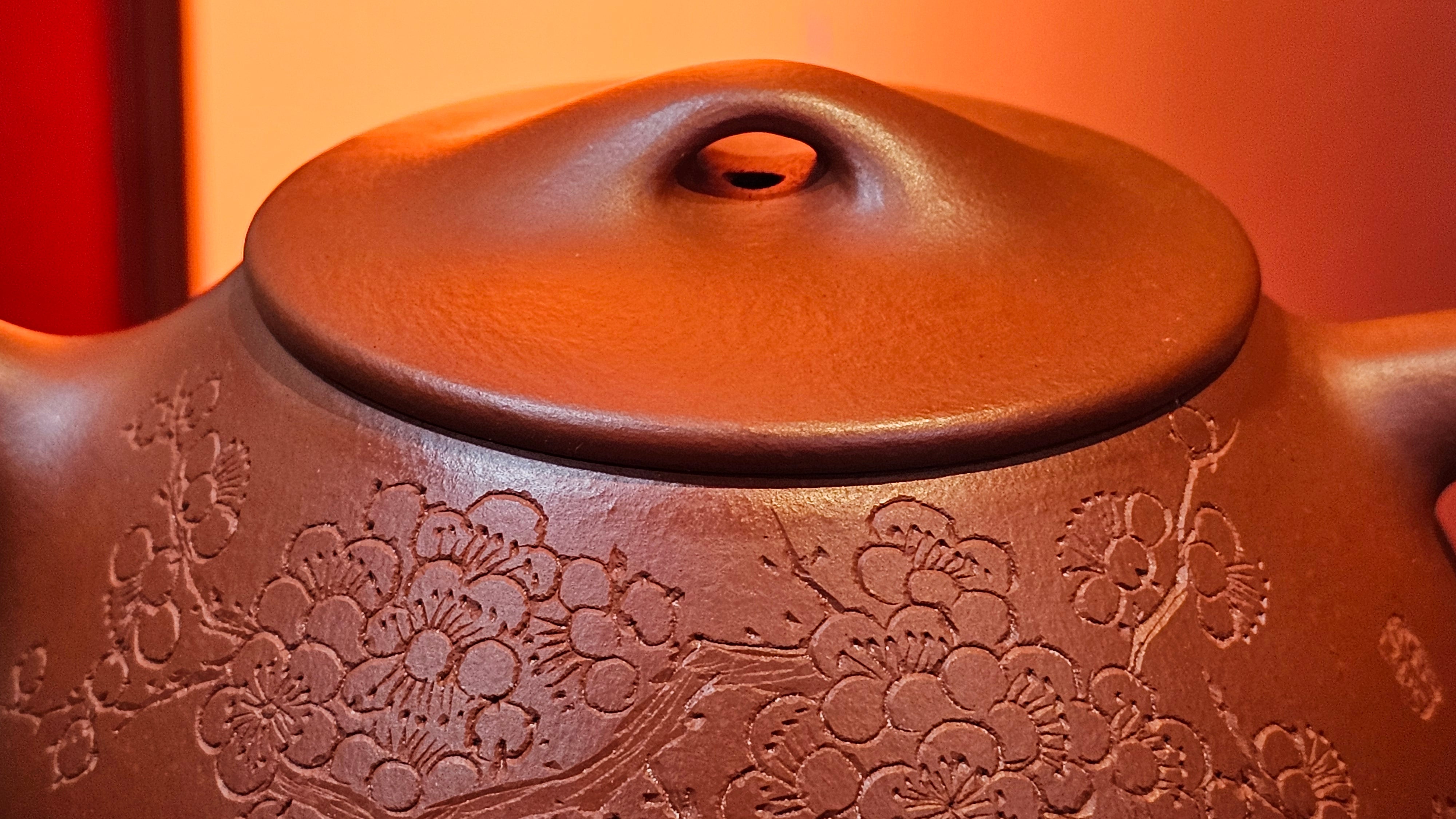 Jing Zhou Shi Piao 景舟石瓢, 257.3ml, Xiao Mei Yao Zhu Ni 小煤窑朱泥, by Craftsman Wang Xing 王兴; "暗香疏影" and Plum Blossoms Engraving by Craftsman Yi De Shu 一德书 ~ Congratulations to Mr K.F.! 1455hrs 17th August 2025, Chamblee, GA!