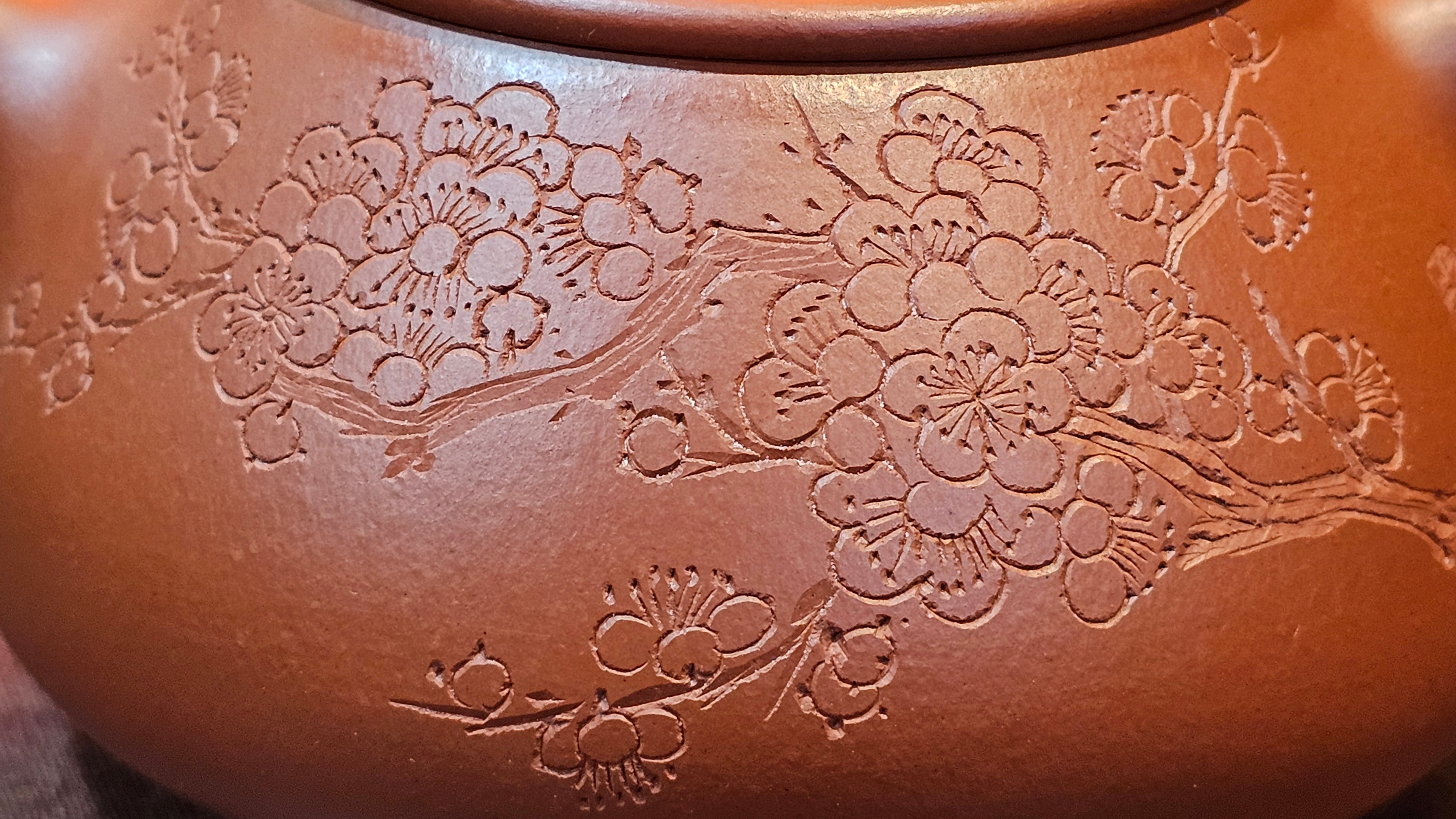 Jing Zhou Shi Piao 景舟石瓢, 257.3ml, Xiao Mei Yao Zhu Ni 小煤窑朱泥, by Craftsman Wang Xing 王兴; "暗香疏影" and Plum Blossoms Engraving by Craftsman Yi De Shu 一德书 ~ Congratulations to Mr K.F.! 1455hrs 17th August 2025, Chamblee, GA!