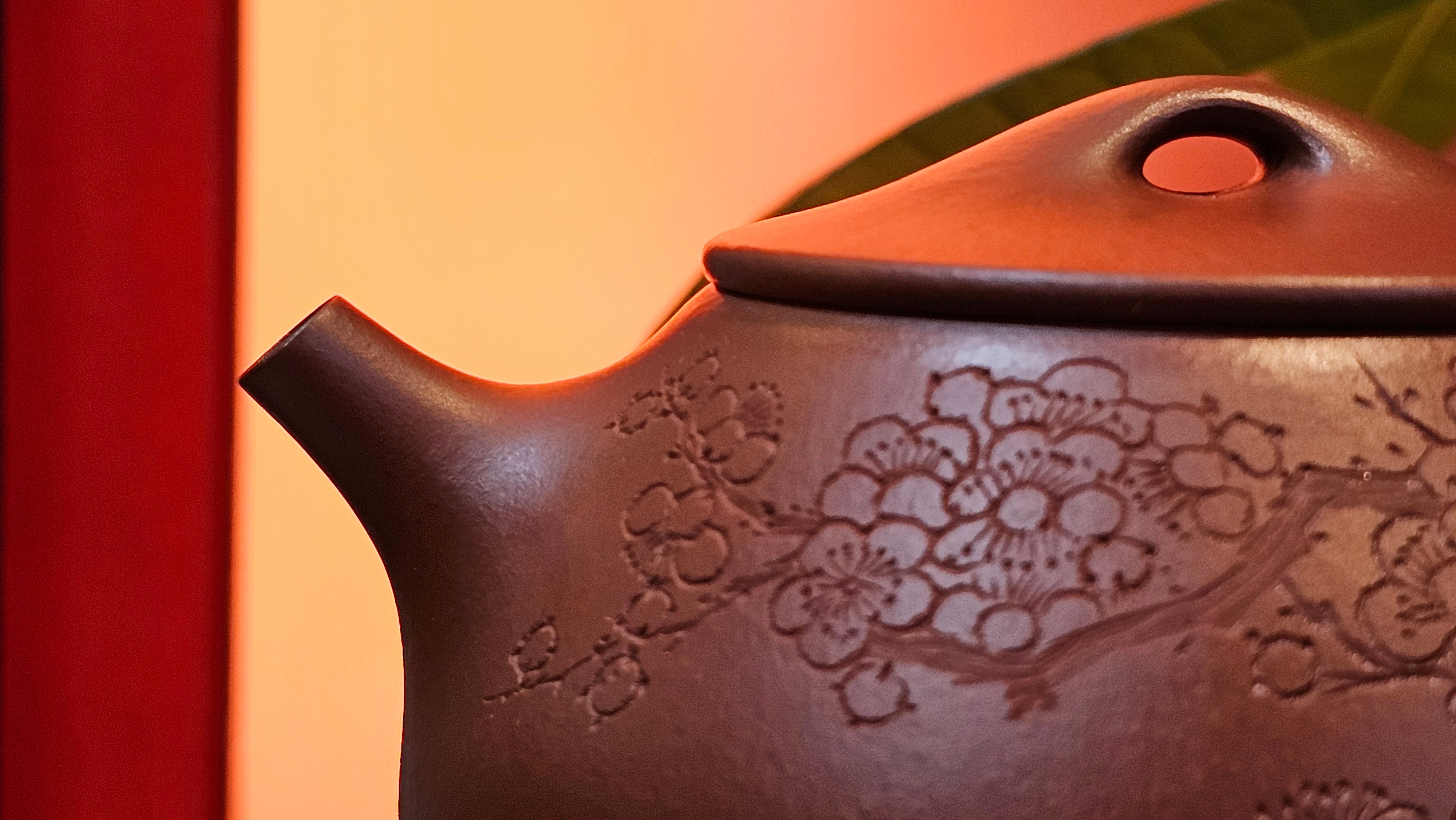 Jing Zhou Shi Piao 景舟石瓢, 257.3ml, Xiao Mei Yao Zhu Ni 小煤窑朱泥, by Craftsman Wang Xing 王兴; "暗香疏影" and Plum Blossoms Engraving by Craftsman Yi De Shu 一德书 ~ Congratulations to Mr K.F.! 1455hrs 17th August 2025, Chamblee, GA!