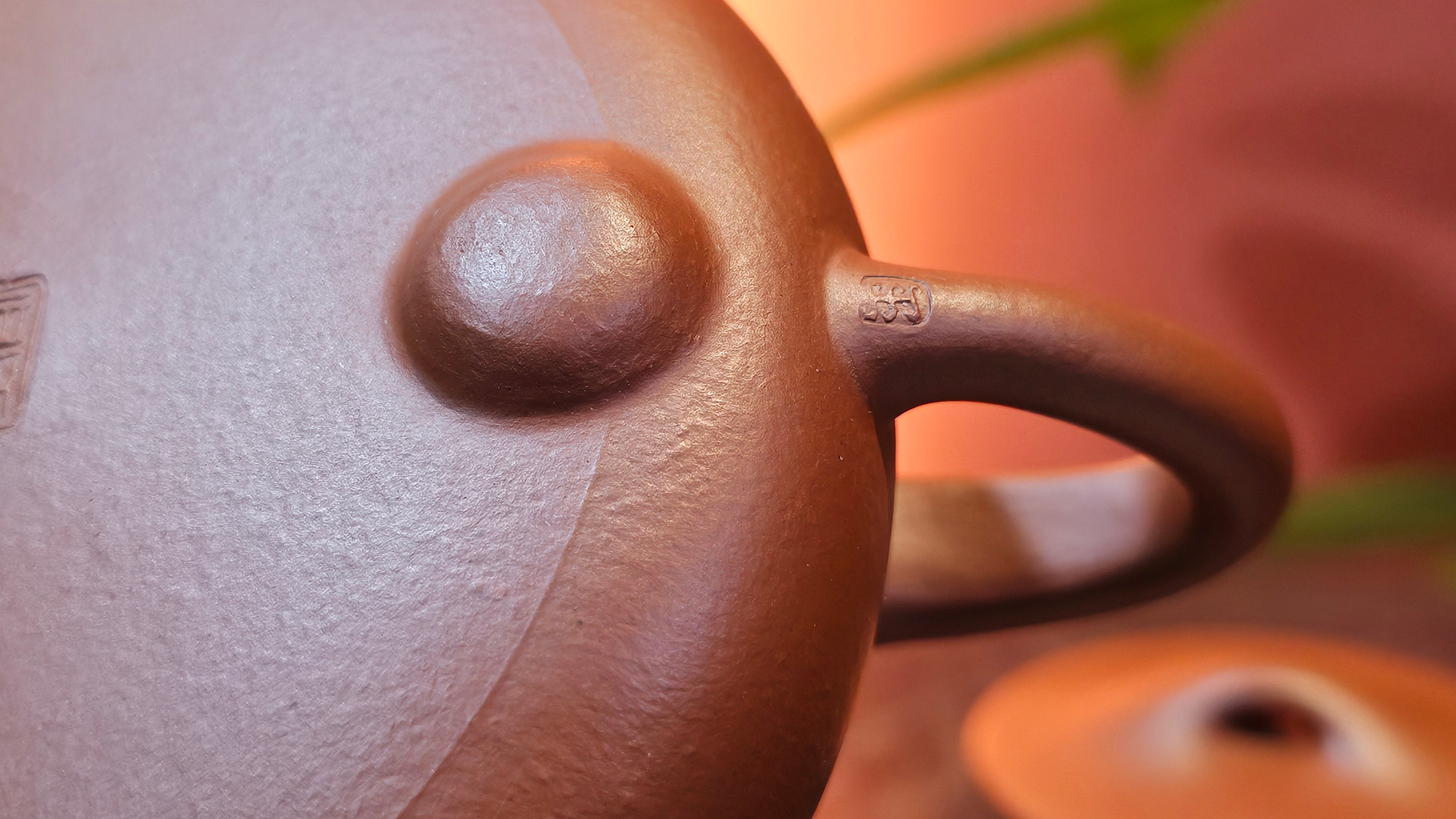 Jing Zhou Shi Piao 景舟石瓢, 257.3ml, Xiao Mei Yao Zhu Ni 小煤窑朱泥, by Craftsman Wang Xing 王兴; "暗香疏影" and Plum Blossoms Engraving by Craftsman Yi De Shu 一德书 ~ Congratulations to Mr K.F.! 1455hrs 17th August 2025, Chamblee, GA!