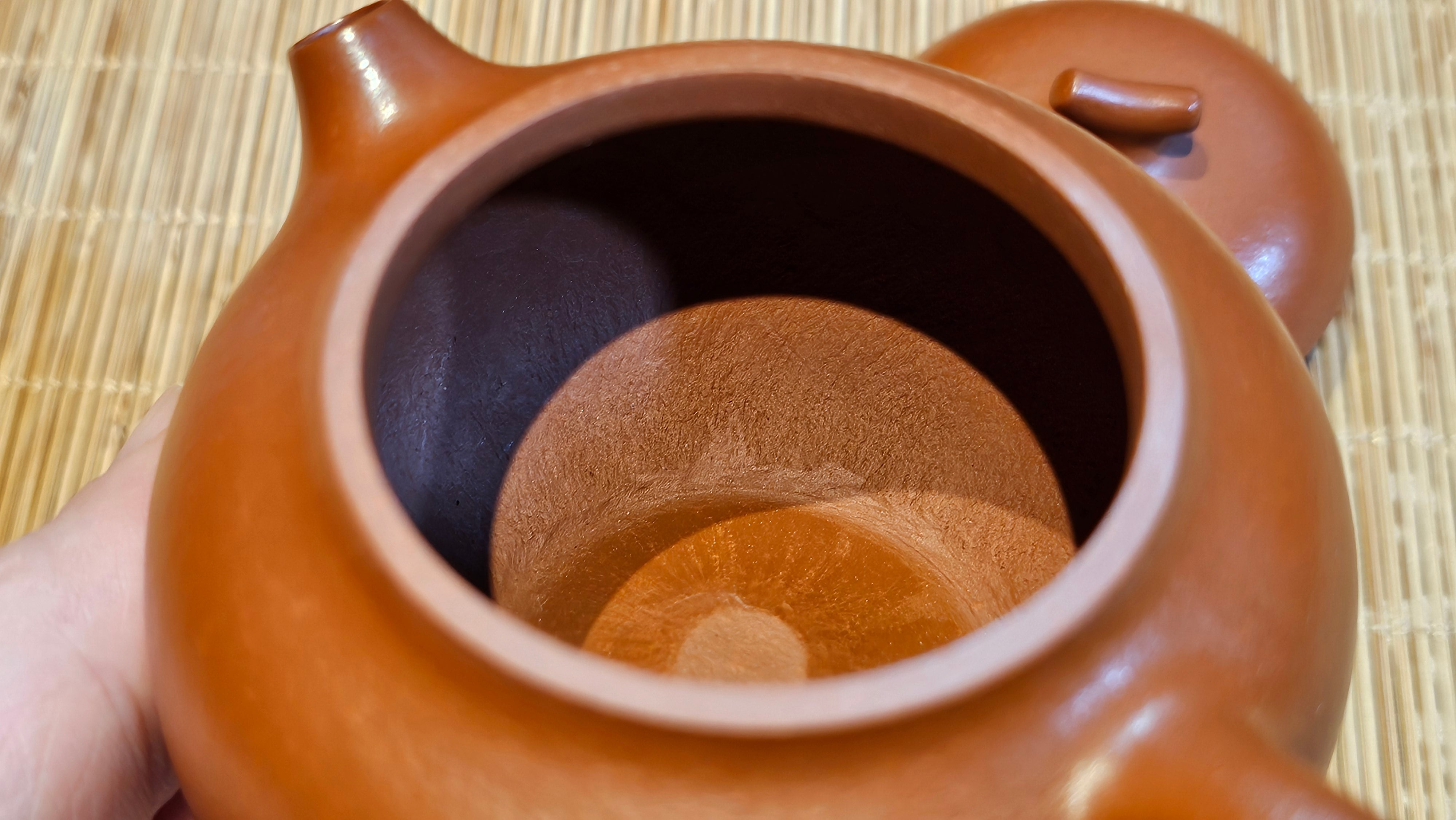 Qie Gua 茄瓜, 132.8ml, Xiao Mei Yao Zhu Ni 小煤窑朱泥,  by our Collaborative Craftsman Wang Hui 王慧, Poem Engraving by Craftsman 一德书 ~ Congratulations!to Mr D.D.! 2153hrs 27th August 2025! Jersey City, NJ!