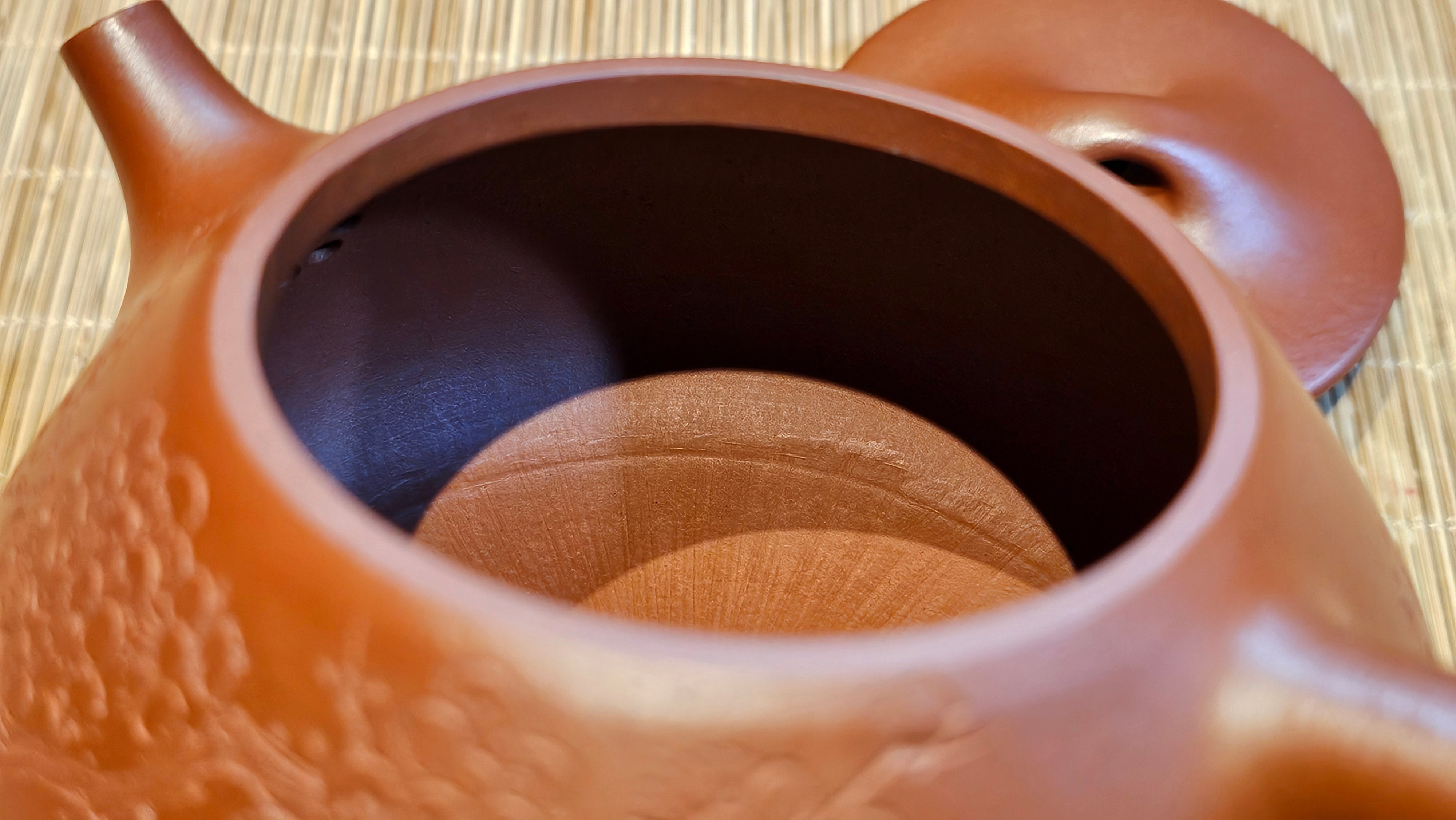 Jing Zhou Shi Piao 景舟石瓢, 257.3ml, Xiao Mei Yao Zhu Ni 小煤窑朱泥, by Craftsman Wang Xing 王兴; "暗香疏影" and Plum Blossoms Engraving by Craftsman Yi De Shu 一德书 ~ Congratulations to Mr K.F.! 1455hrs 17th August 2025, Chamblee, GA!