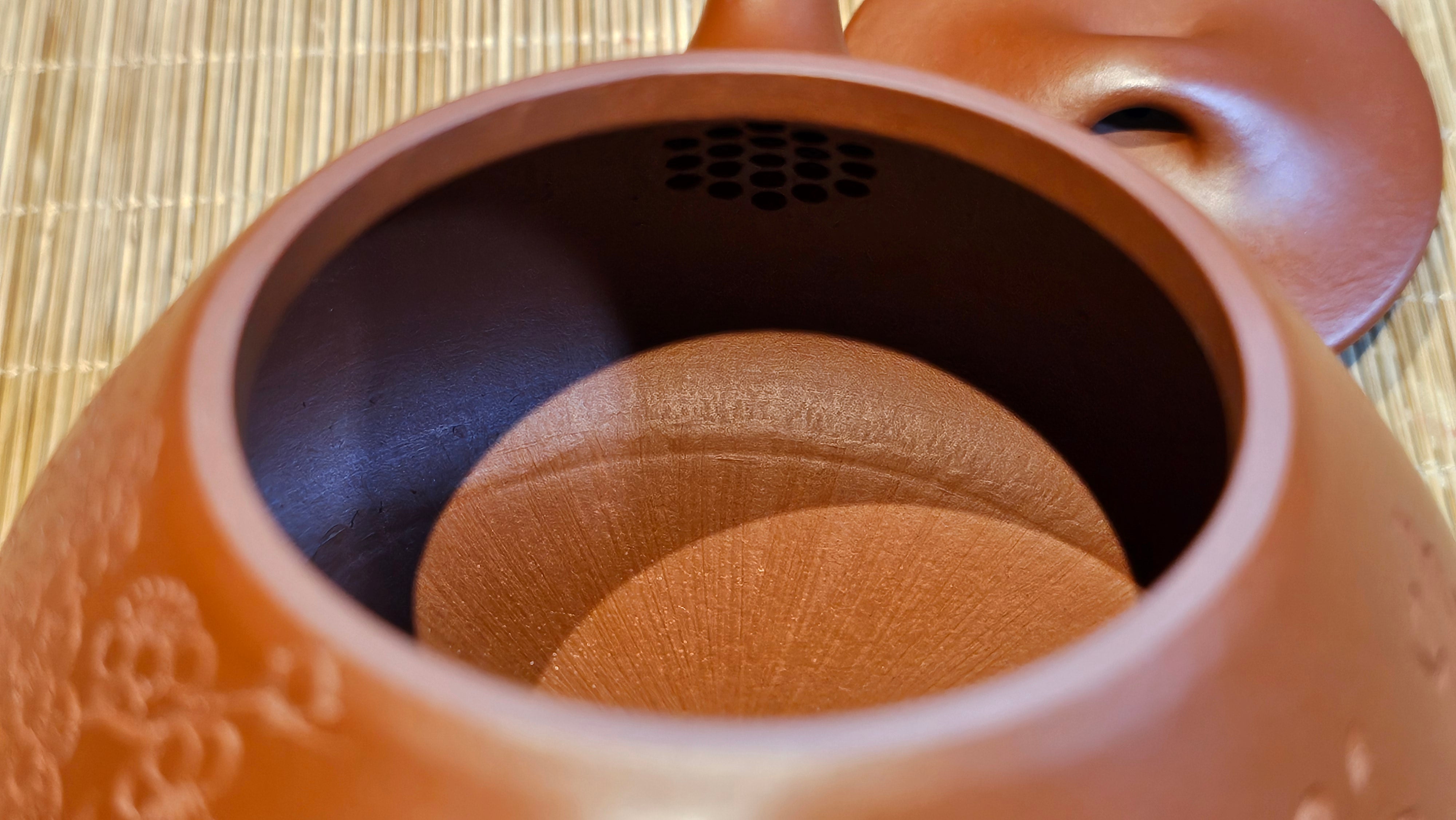 Jing Zhou Shi Piao 景舟石瓢, 257.3ml, Xiao Mei Yao Zhu Ni 小煤窑朱泥, by Craftsman Wang Xing 王兴; "暗香疏影" and Plum Blossoms Engraving by Craftsman Yi De Shu 一德书 ~ Congratulations to Mr K.F.! 1455hrs 17th August 2025, Chamblee, GA!