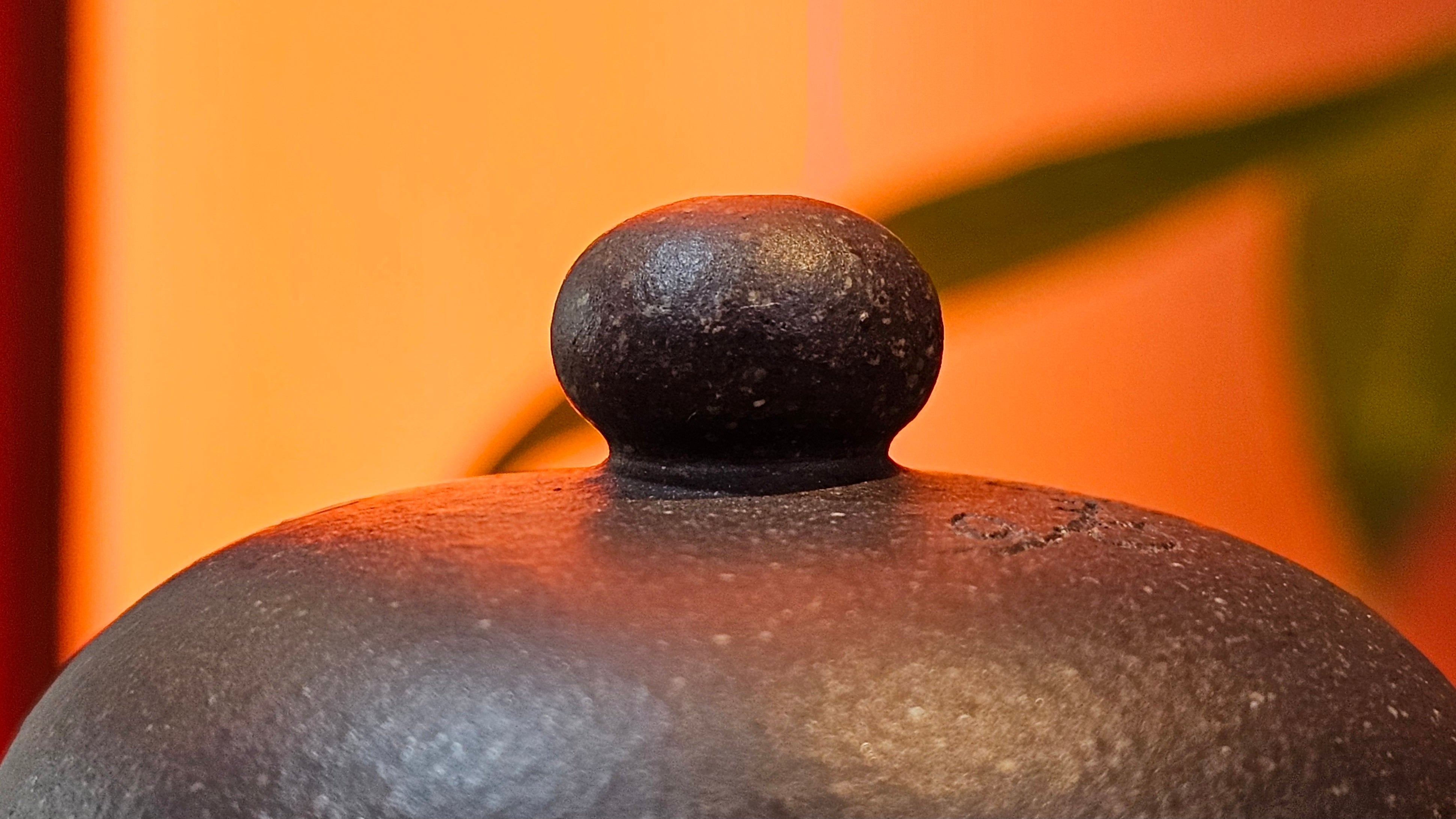 Du Zhi Hu《笃志壶》, 175.1ml, Hei Zi Ni 黑紫泥, by our Craftsman Zhang Huan 张欢, Calligraphy and Plum Blossoms Engraving by Craftsman Yi Cheng 逸成 ~ Congratulations!to Mr T.J.! 0909hrs 17th August 2025, Oulu! Finland 🇫🇮.