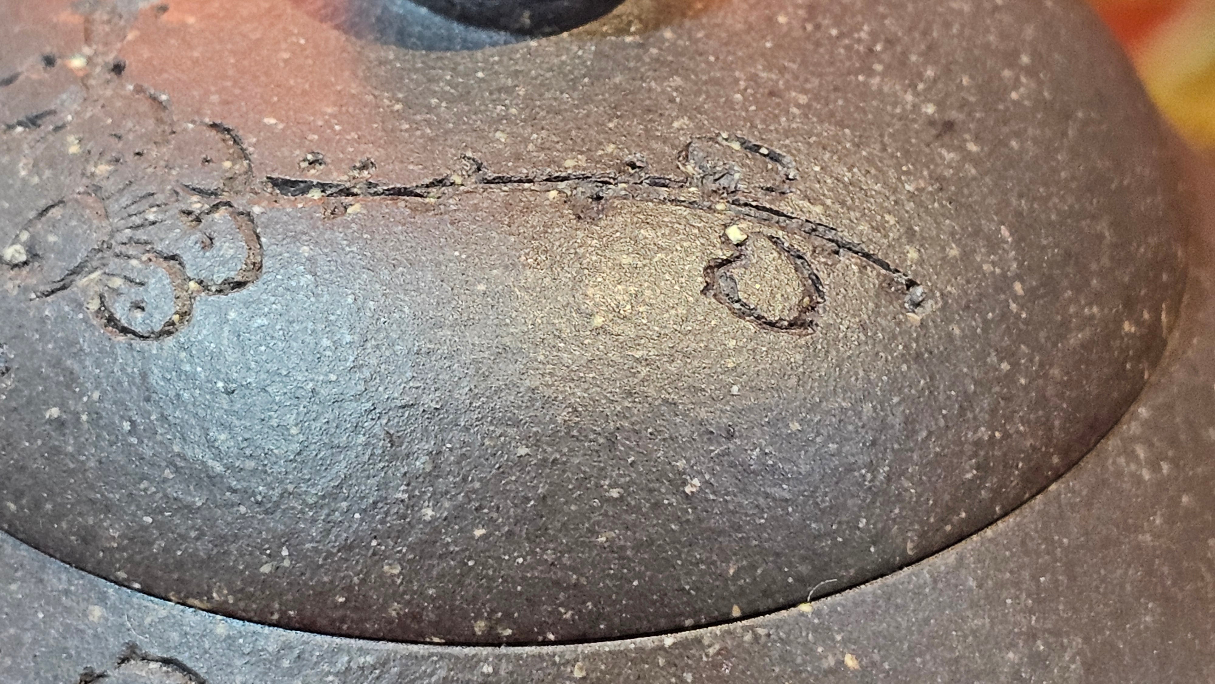 Du Zhi Hu《笃志壶》, 175.1ml, Hei Zi Ni 黑紫泥, by our Craftsman Zhang Huan 张欢, Calligraphy and Plum Blossoms Engraving by Craftsman Yi Cheng 逸成 ~ Congratulations!to Mr T.J.! 0909hrs 17th August 2025, Oulu! Finland 🇫🇮.