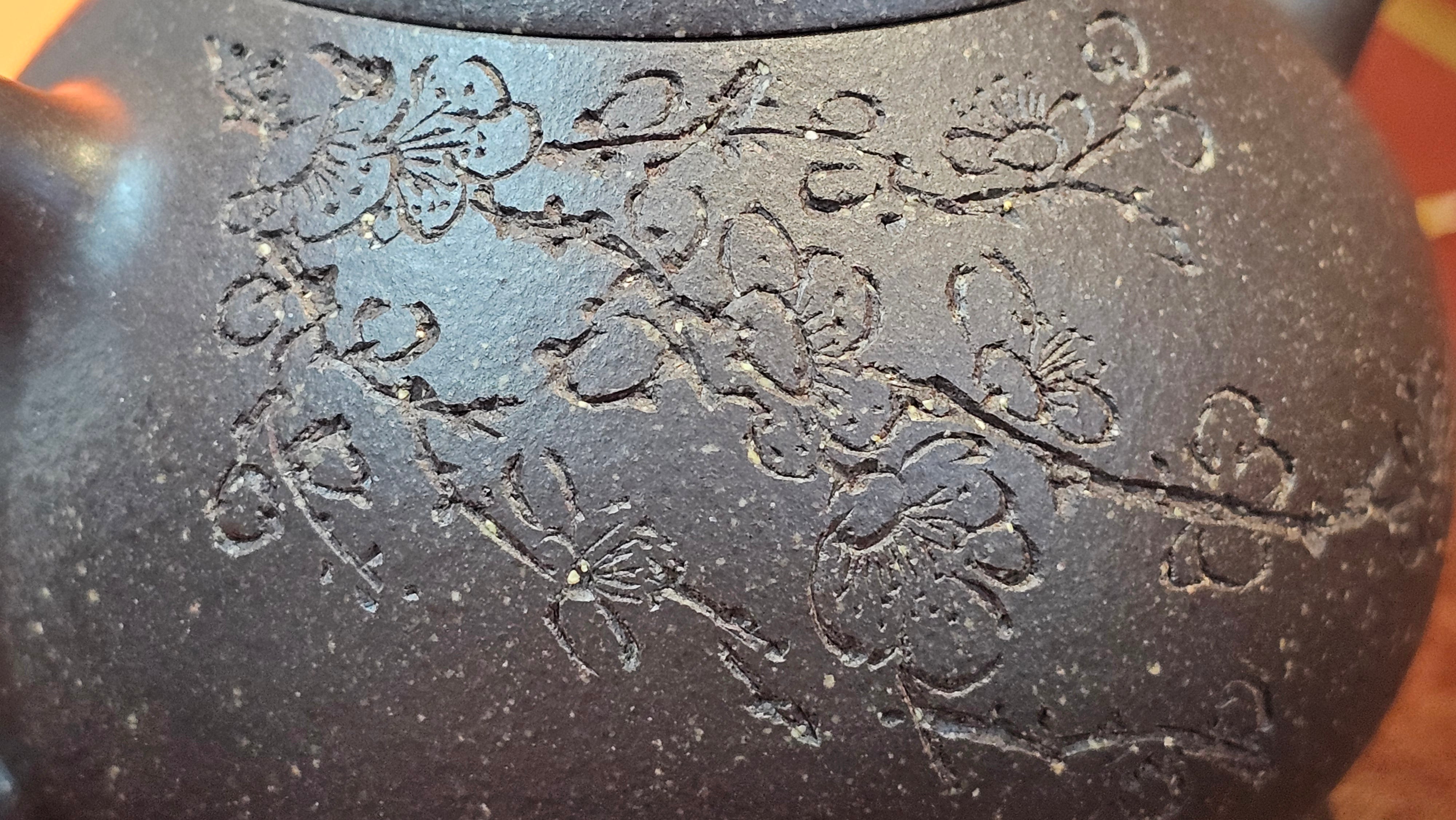 Du Zhi Hu《笃志壶》, 175.1ml, Hei Zi Ni 黑紫泥, by our Craftsman Zhang Huan 张欢, Calligraphy and Plum Blossoms Engraving by Craftsman Yi Cheng 逸成 ~ Congratulations!to Mr T.J.! 0909hrs 17th August 2025, Oulu! Finland 🇫🇮.