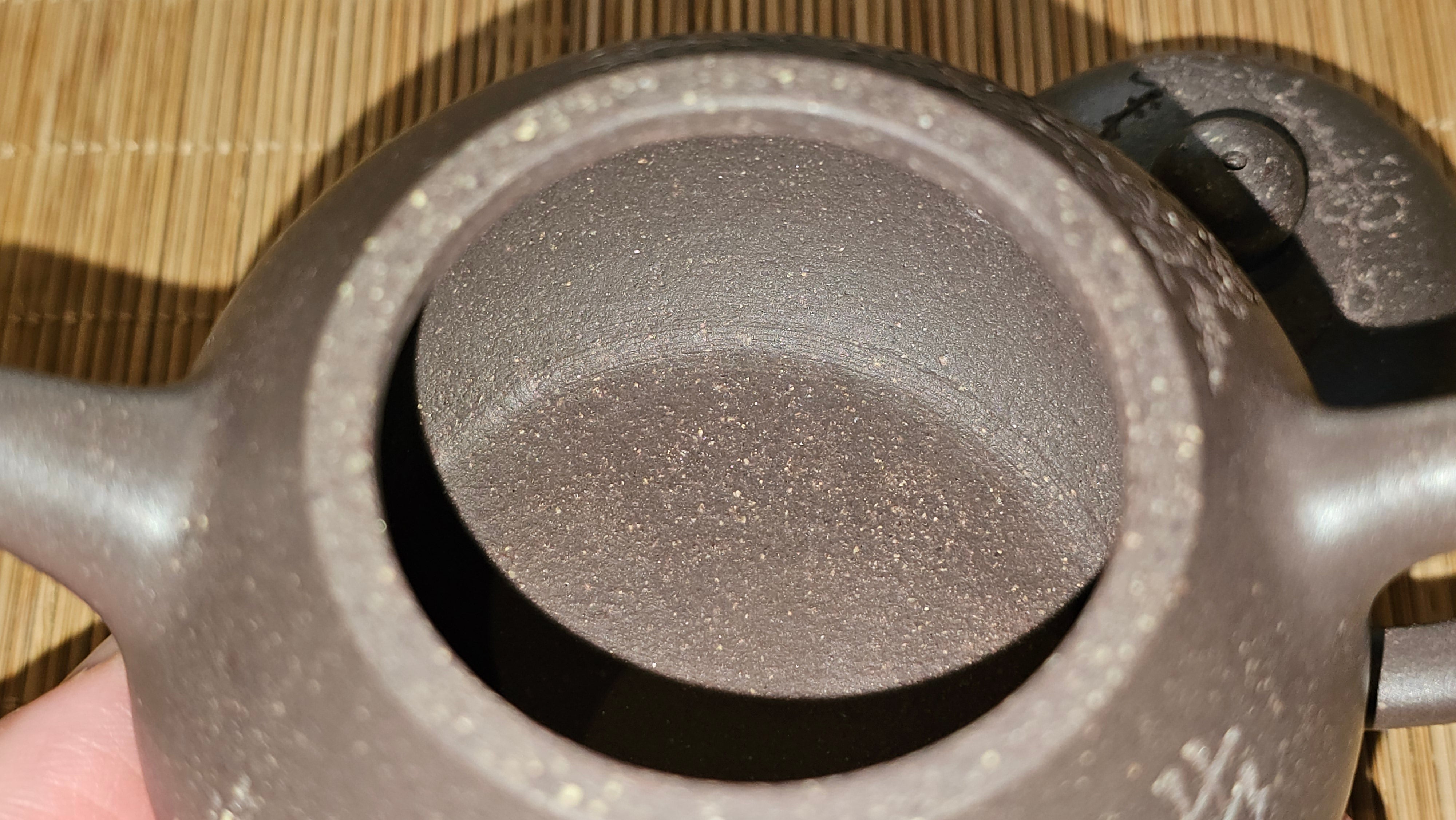 Du Zhi Hu《笃志壶》, 175.1ml, Hei Zi Ni 黑紫泥, by our Craftsman Zhang Huan 张欢, Calligraphy and Plum Blossoms Engraving by Craftsman Yi Cheng 逸成 ~ Congratulations!to Mr T.J.! 0909hrs 17th August 2025, Oulu! Finland 🇫🇮.