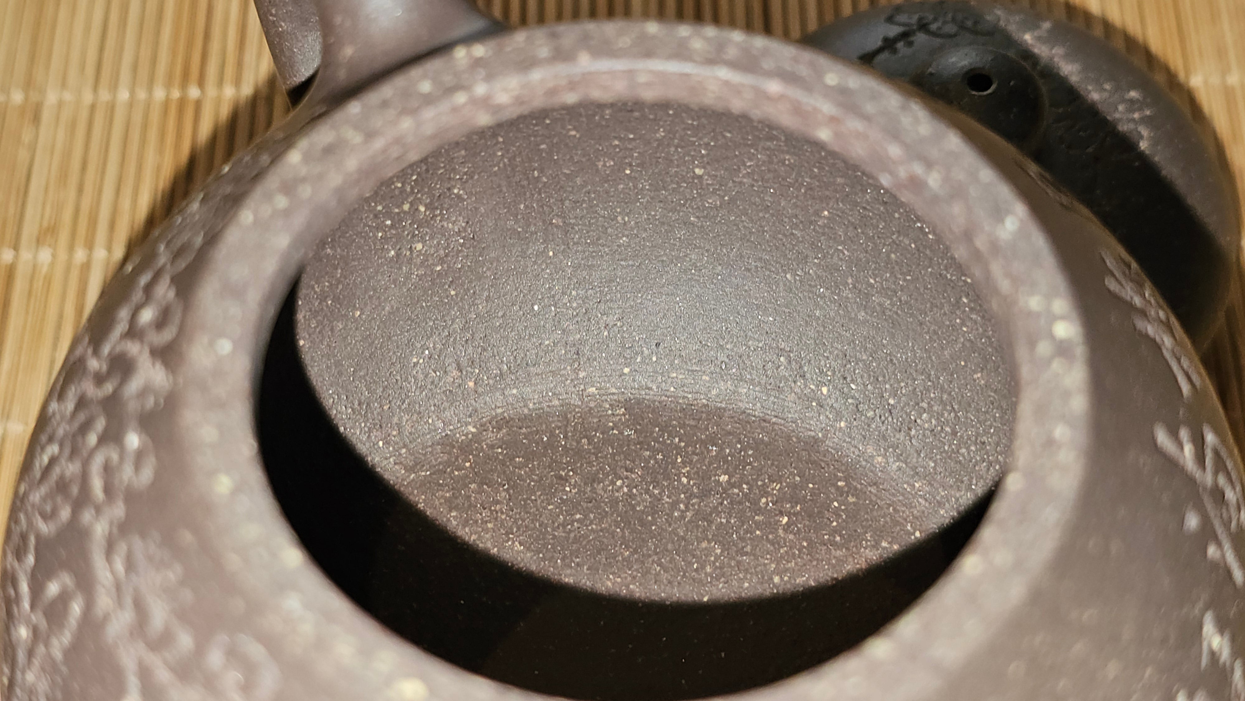 Du Zhi Hu《笃志壶》, 175.1ml, Hei Zi Ni 黑紫泥, by our Craftsman Zhang Huan 张欢, Calligraphy and Plum Blossoms Engraving by Craftsman Yi Cheng 逸成 ~ Congratulations!to Mr T.J.! 0909hrs 17th August 2025, Oulu! Finland 🇫🇮.