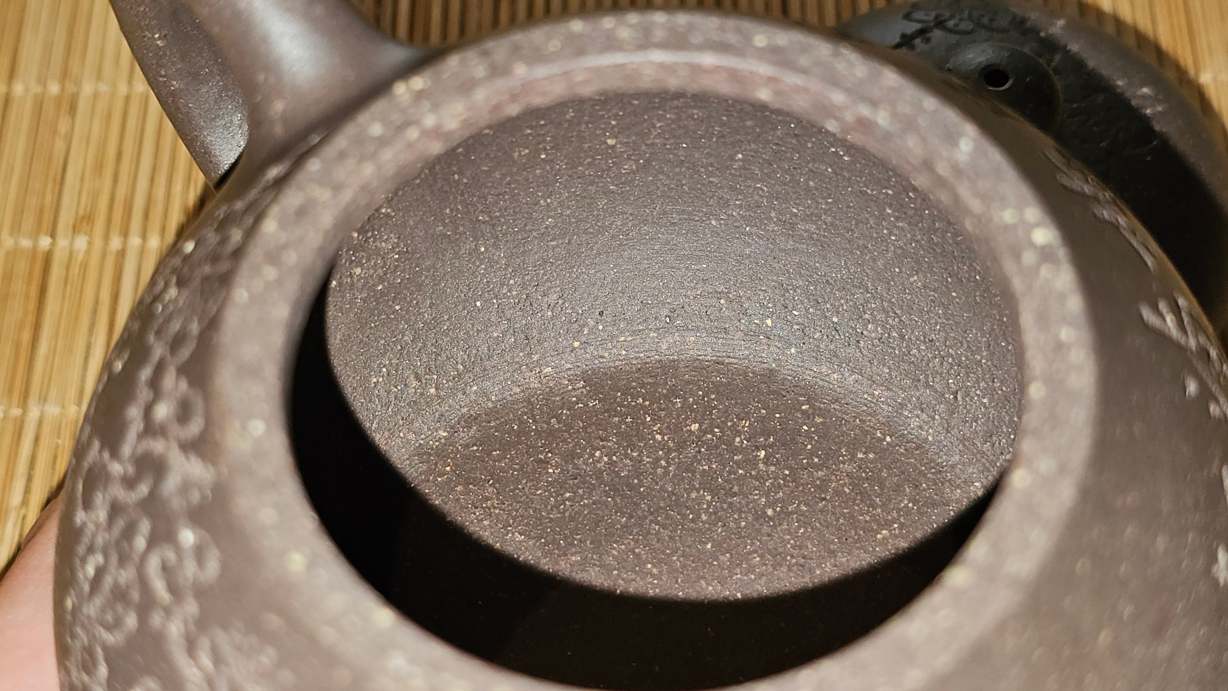 Du Zhi Hu《笃志壶》, 175.1ml, Hei Zi Ni 黑紫泥, by our Craftsman Zhang Huan 张欢, Calligraphy and Plum Blossoms Engraving by Craftsman Yi Cheng 逸成 ~ Congratulations!to Mr T.J.! 0909hrs 17th August 2025, Oulu! Finland 🇫🇮.