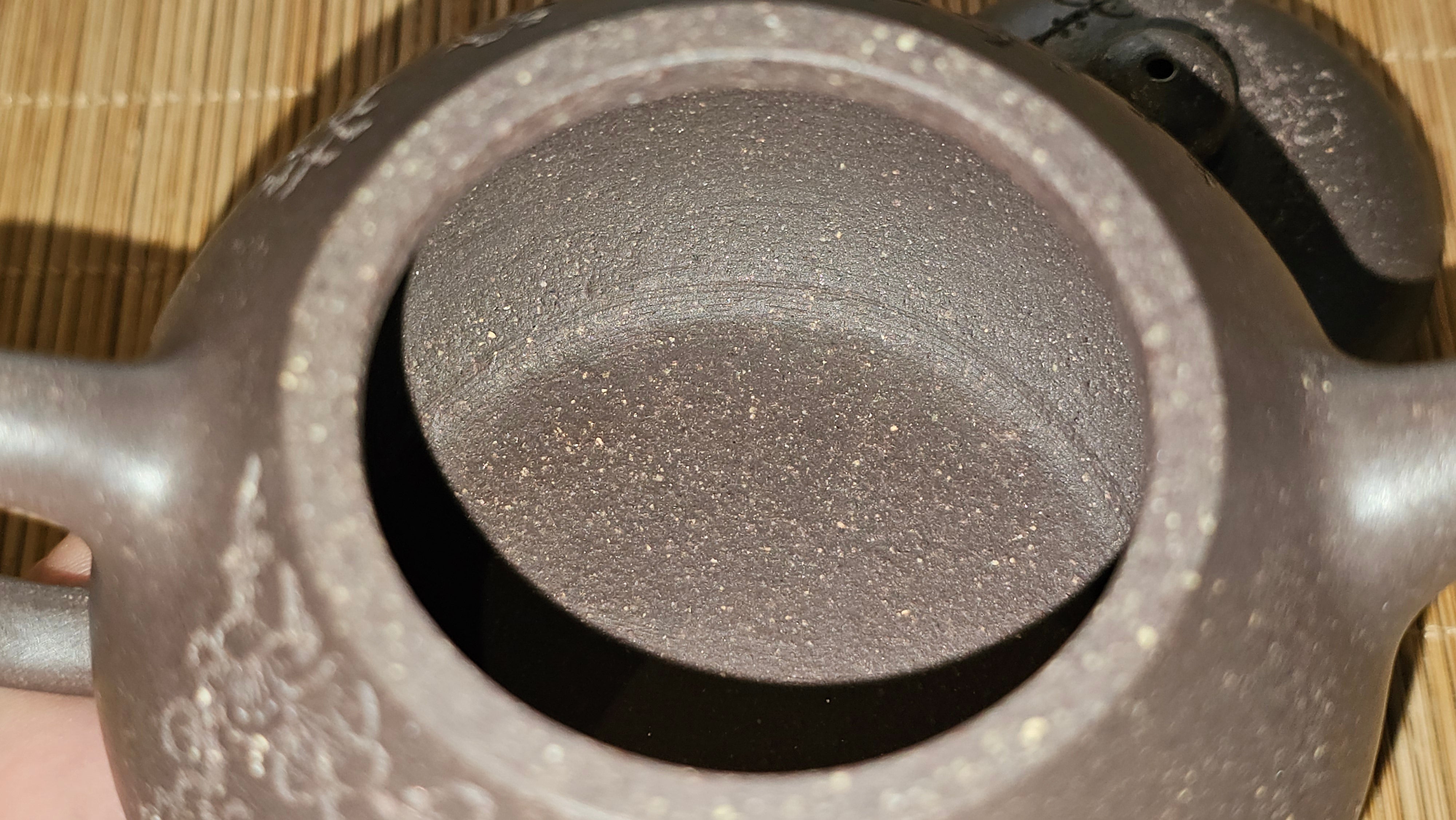 Du Zhi Hu《笃志壶》, 175.1ml, Hei Zi Ni 黑紫泥, by our Craftsman Zhang Huan 张欢, Calligraphy and Plum Blossoms Engraving by Craftsman Yi Cheng 逸成 ~ Congratulations!to Mr T.J.! 0909hrs 17th August 2025, Oulu! Finland 🇫🇮.